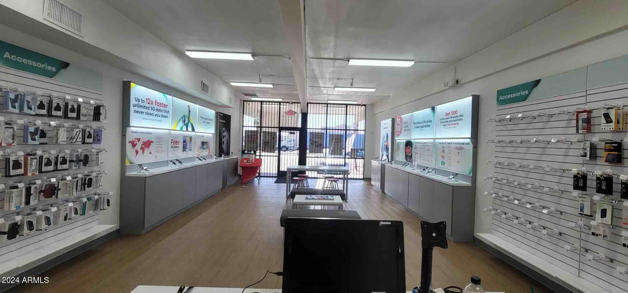 0000 W XXXXXXX Avenue, Phoenix, AZ 85018