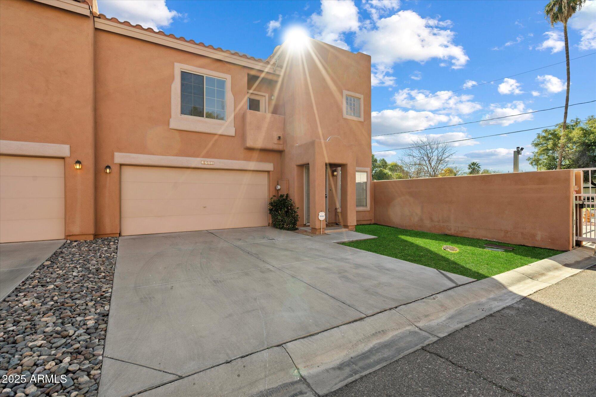 3703 E MITCHELL Drive, Phoenix, AZ 85018