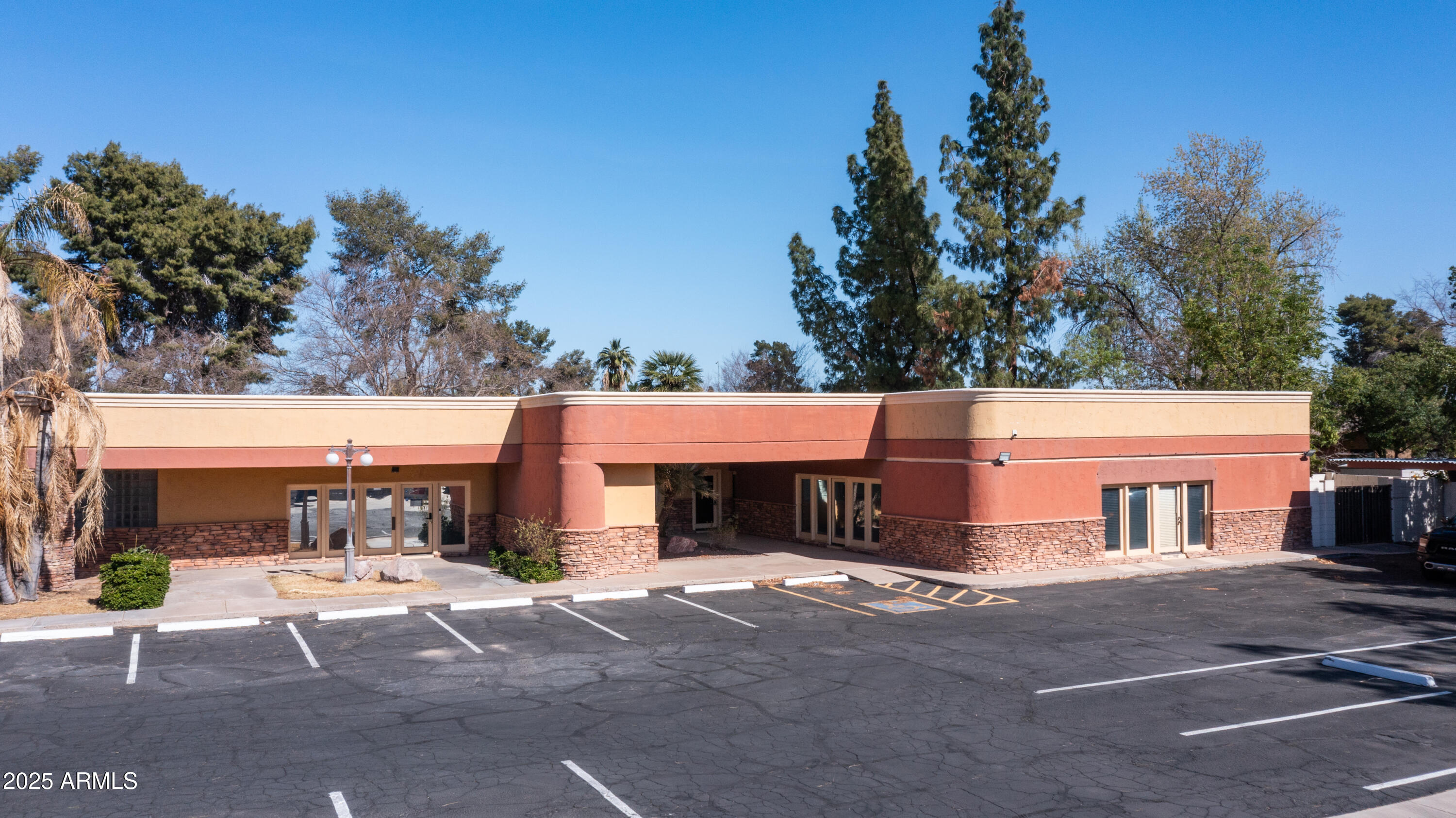 715 N GILBERT Road, Mesa, AZ 85203