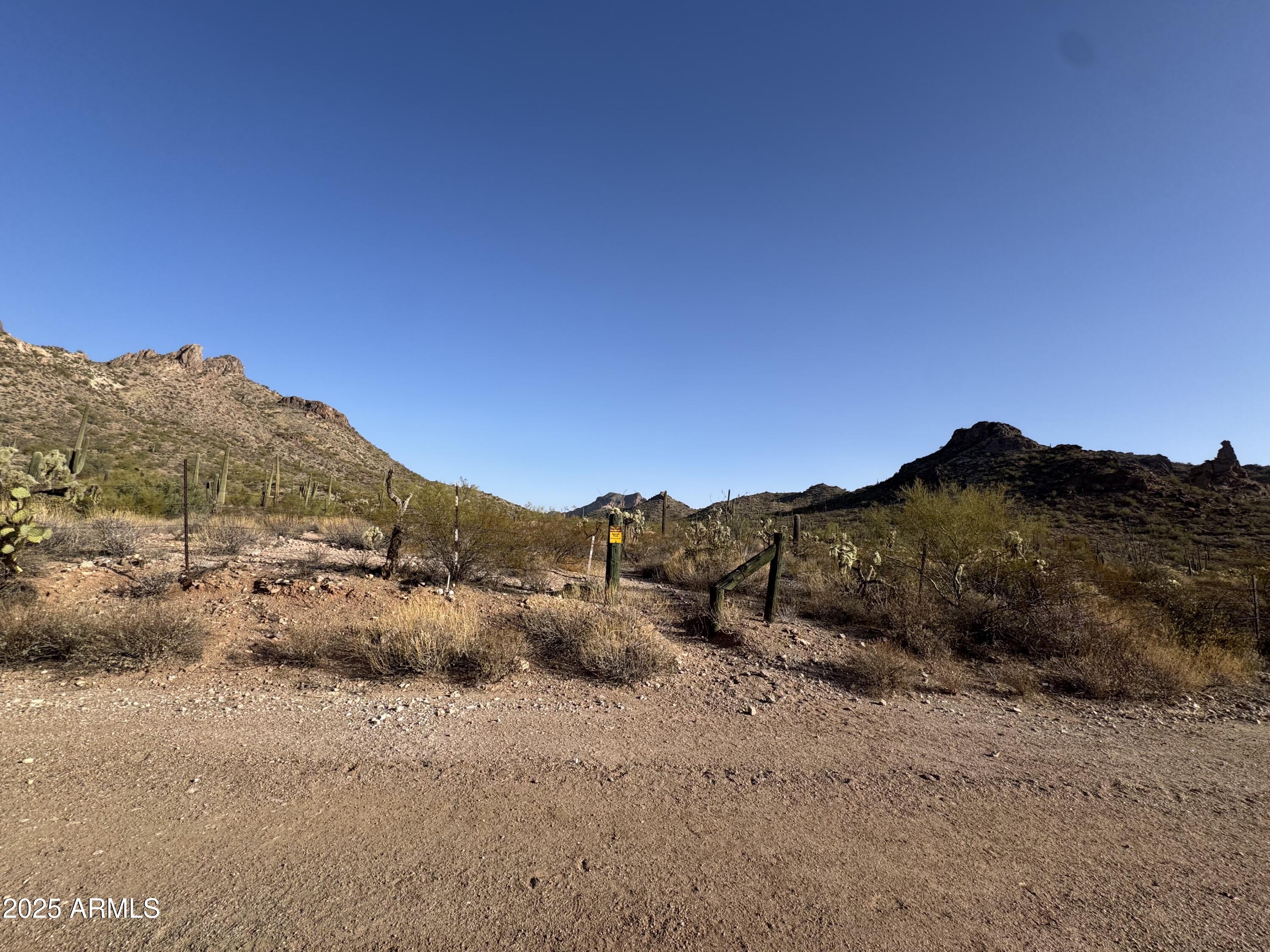 493 W MCDOWELL Boulevard '-', Apache Junction, AZ 85120