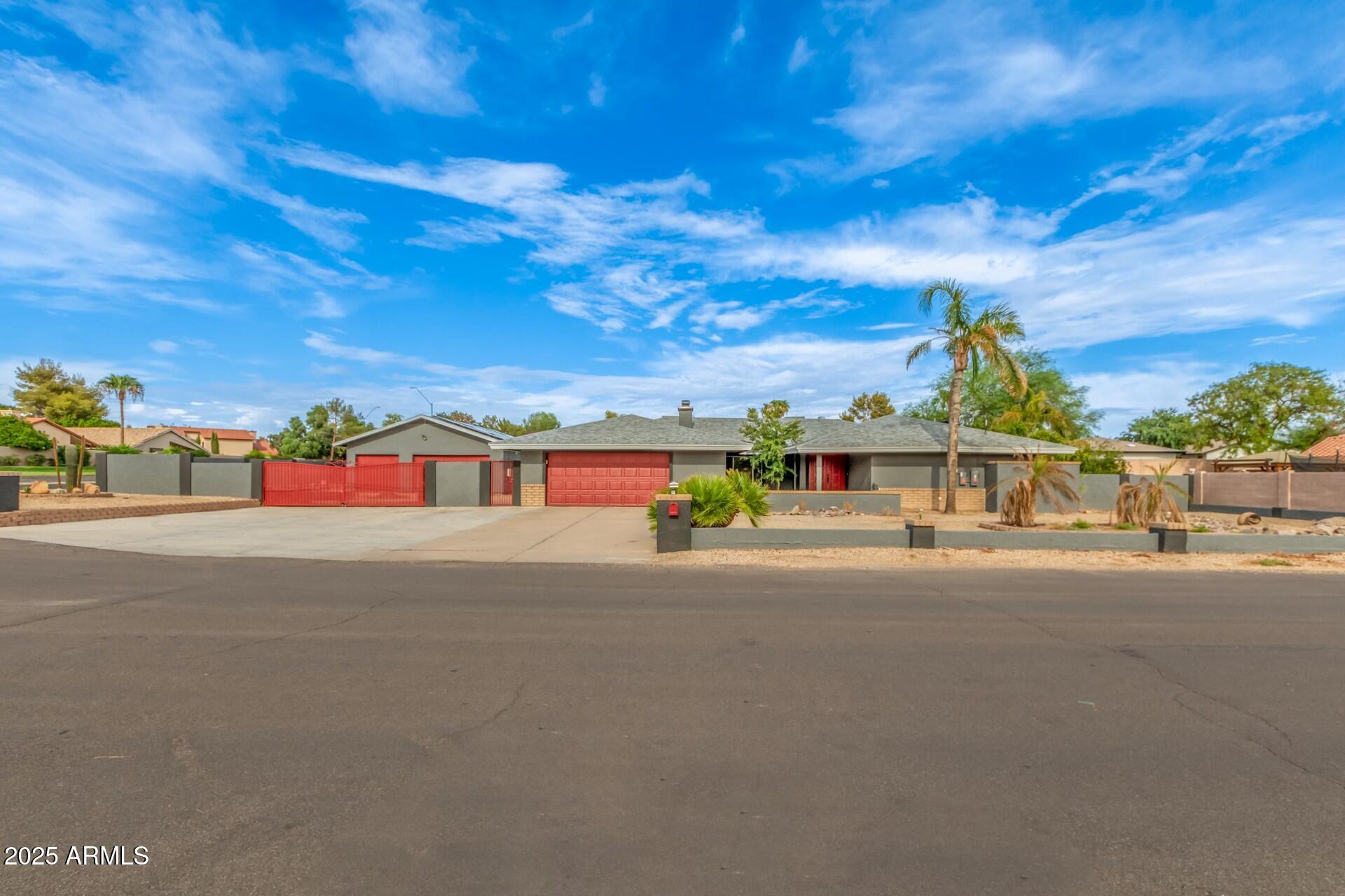 18585 N 70TH Avenue, Glendale, AZ 85308