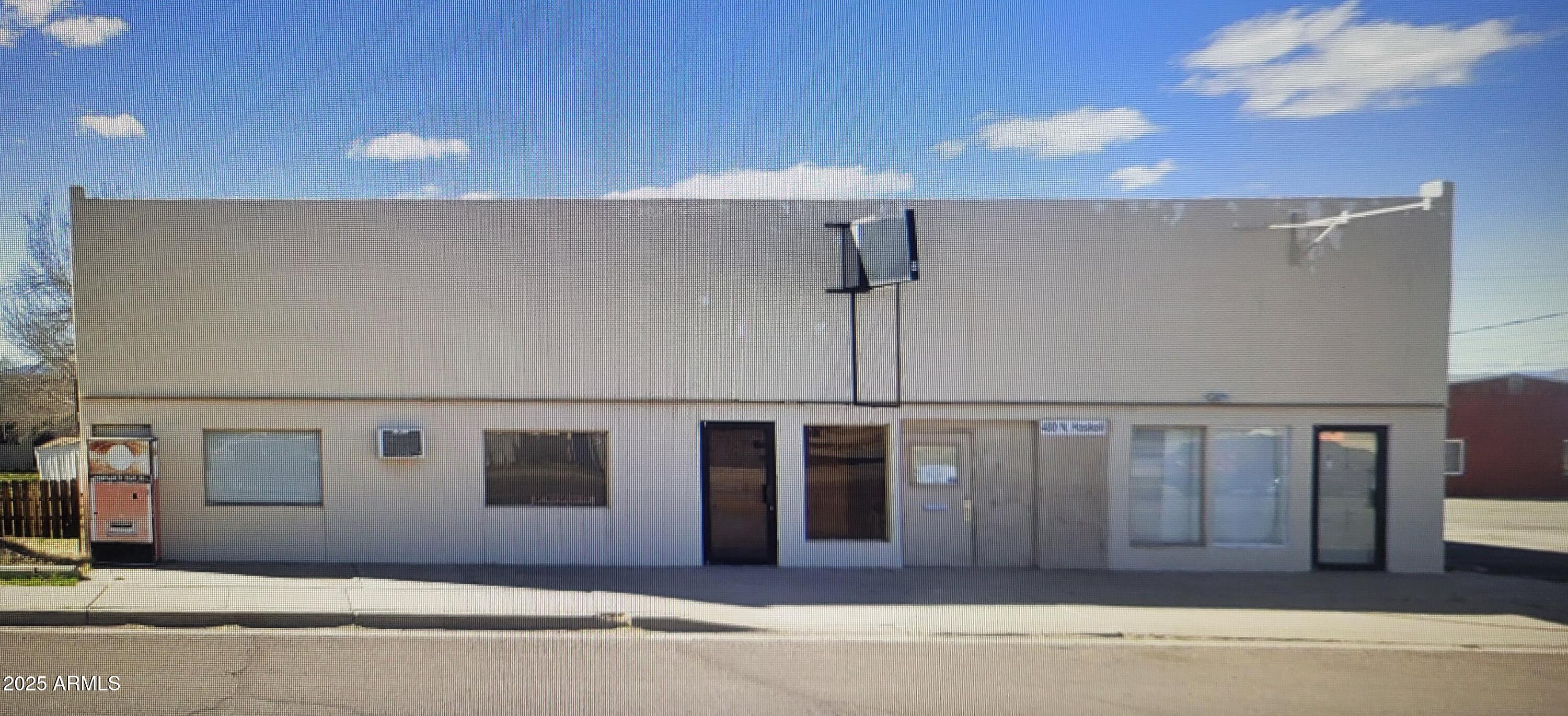 480 N Haskell Avenue, Willcox, AZ 85643