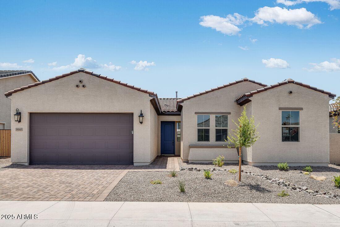 18145 W AMBERWOOD Drive, Goodyear, AZ 85338 — Photo 1 of 46