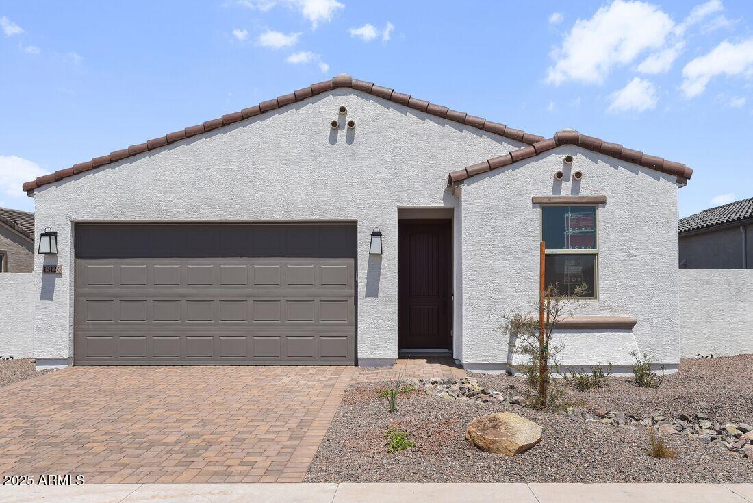 18126 W HIDDENVIEW Drive, Goodyear, AZ 85338