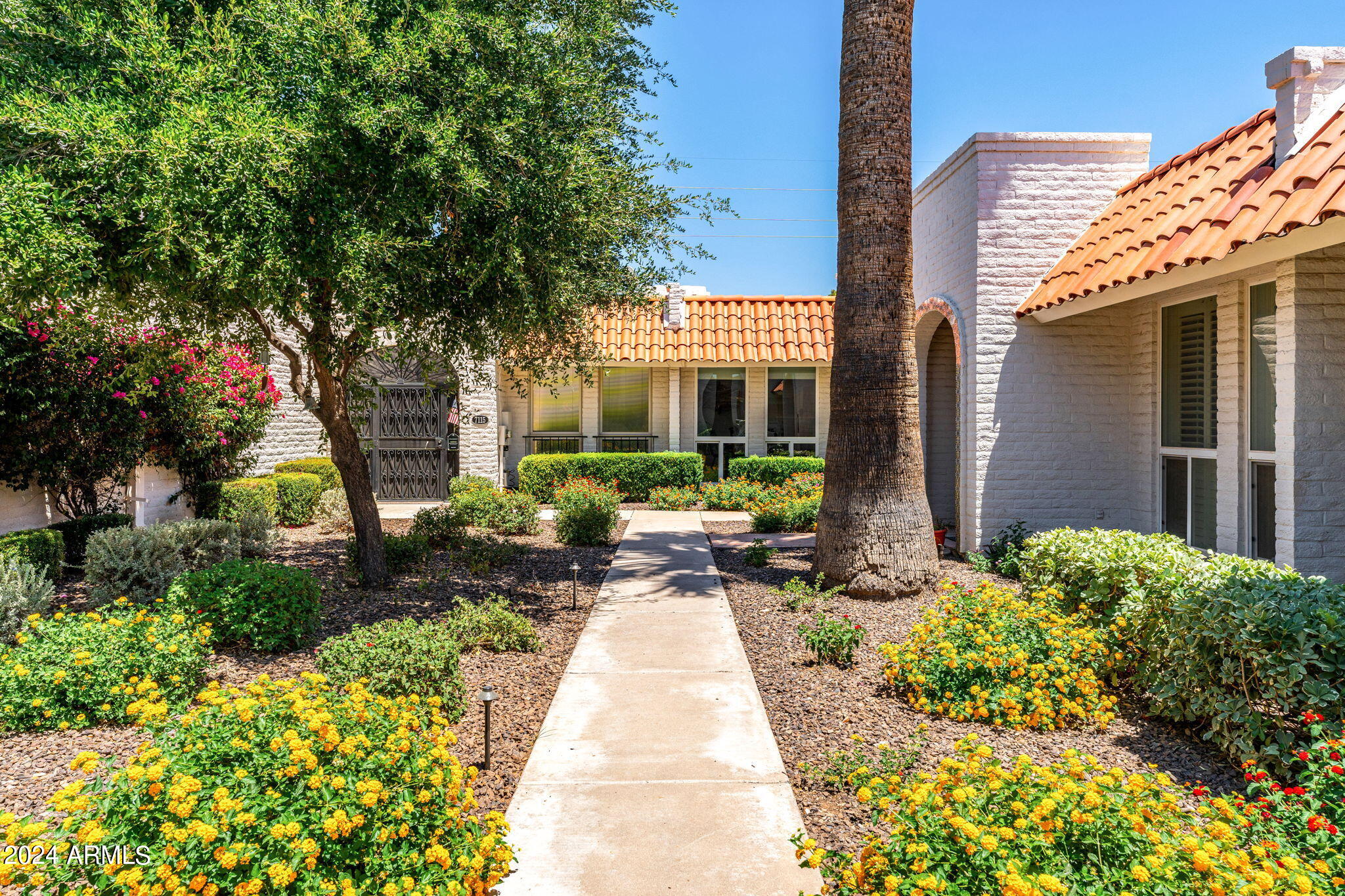 7113 E MCDONALD Drive, Paradise Valley, AZ 85253