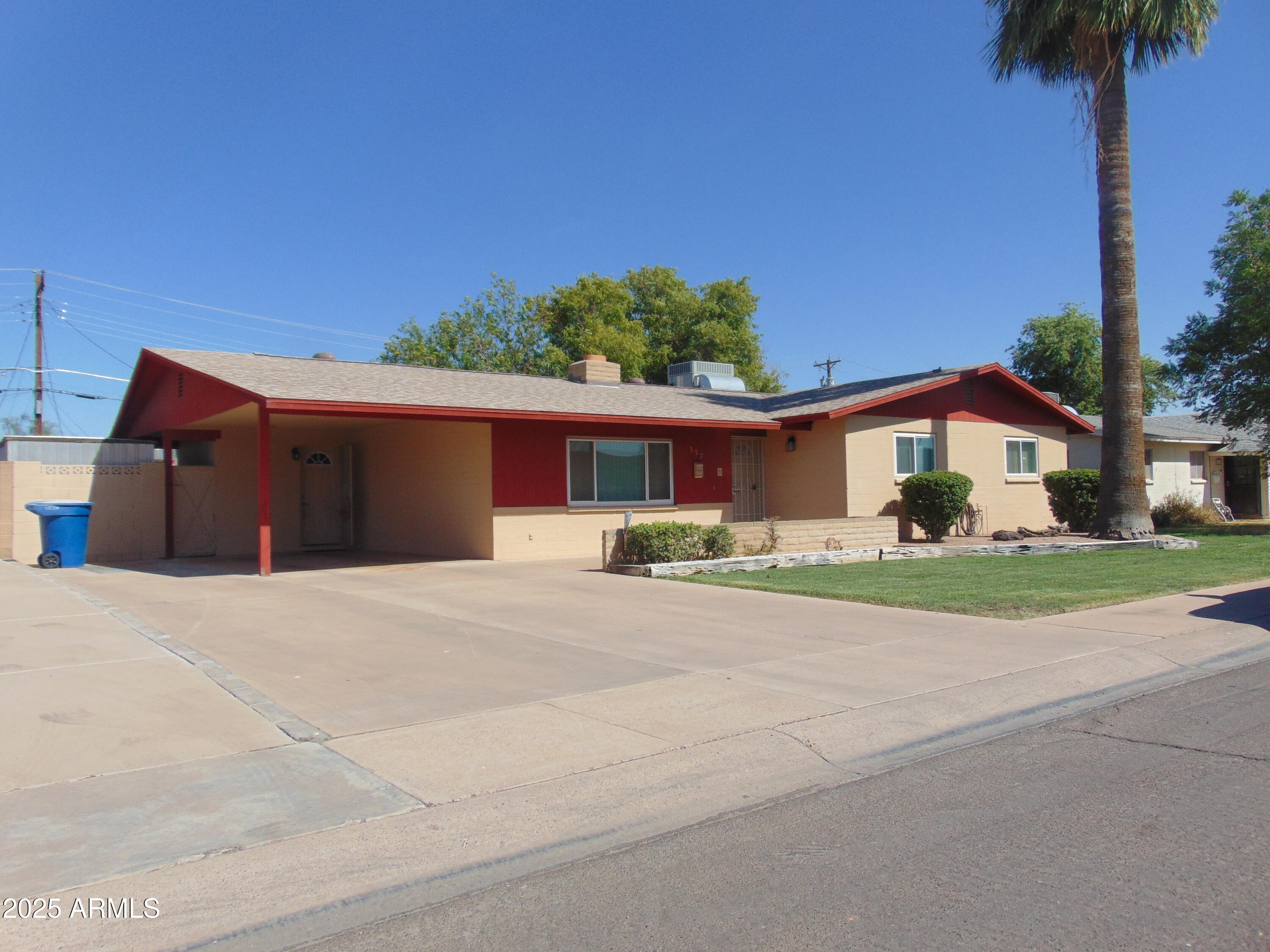 337 N Comanche Drive, Chandler, AZ 85224 — Photo 1 of 37