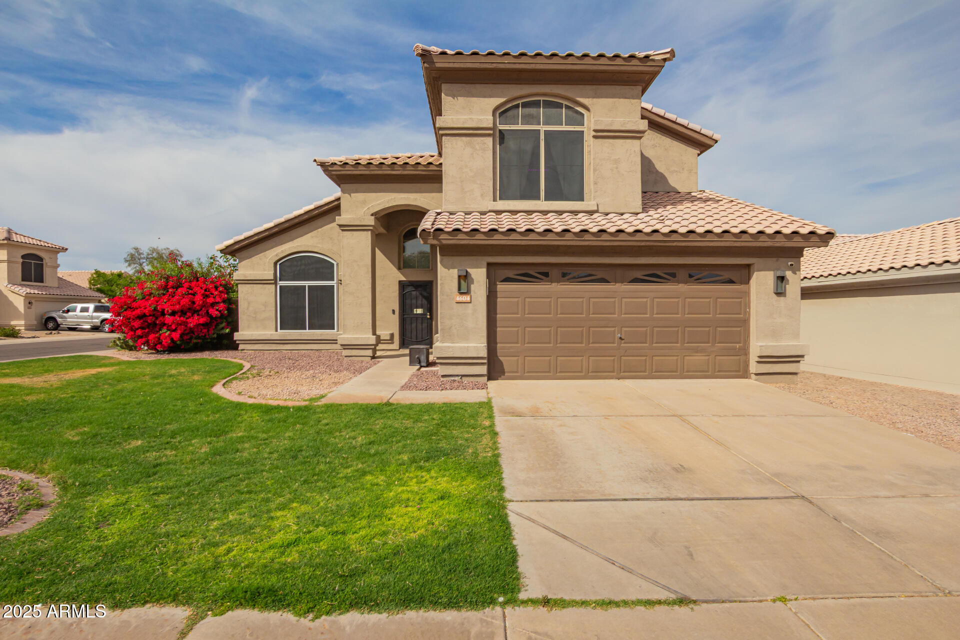 4604 E SUMMERHAVEN Drive, Phoenix, AZ 85044 — Photo 1 of 34