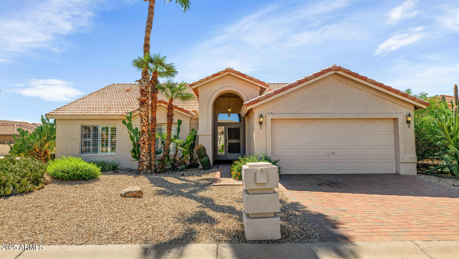 10023 E ARROWVALE Drive, Sun Lakes, AZ 85248 — Photo 1 of 41