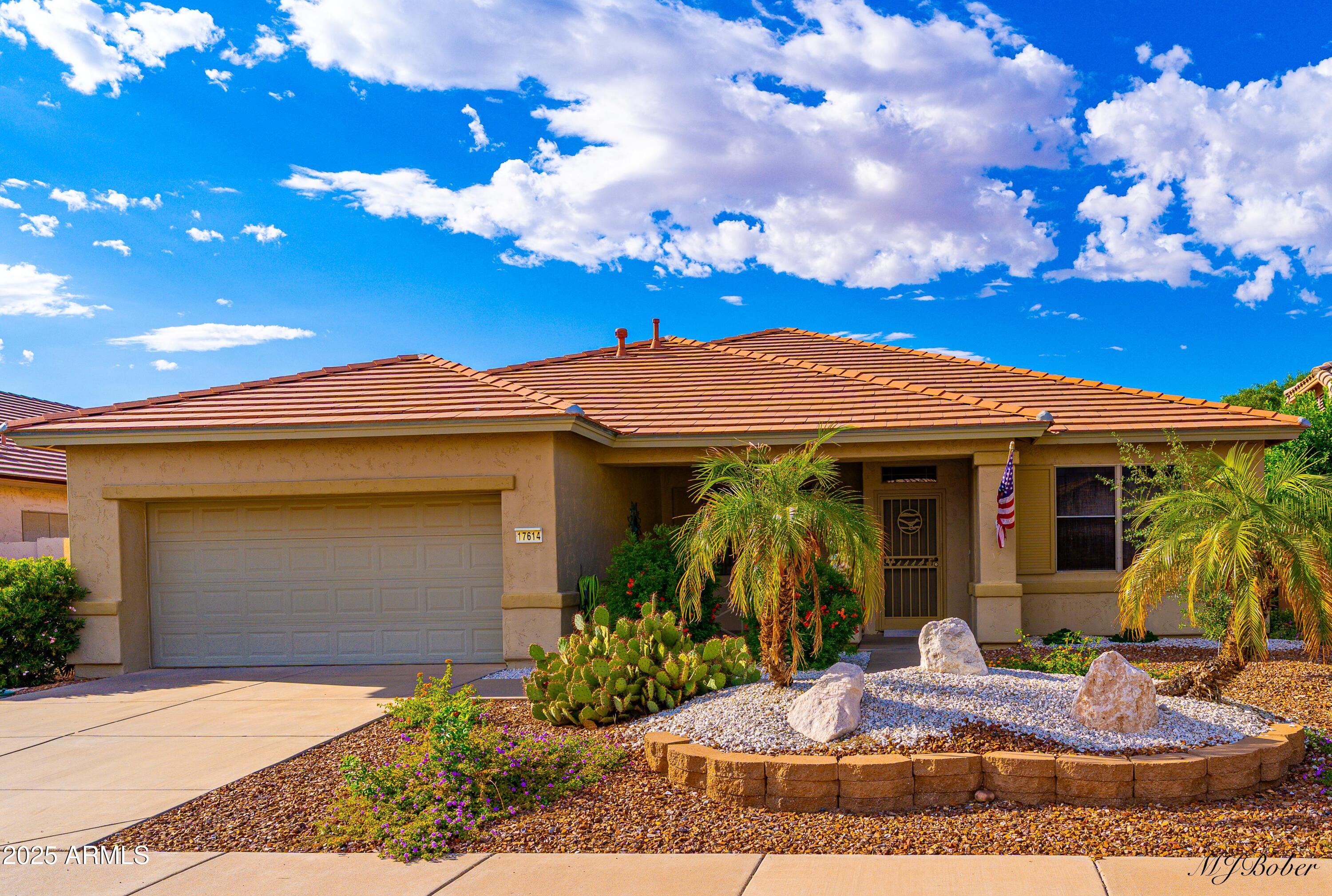 17614 N COCONINO Drive, Surprise, AZ 85374