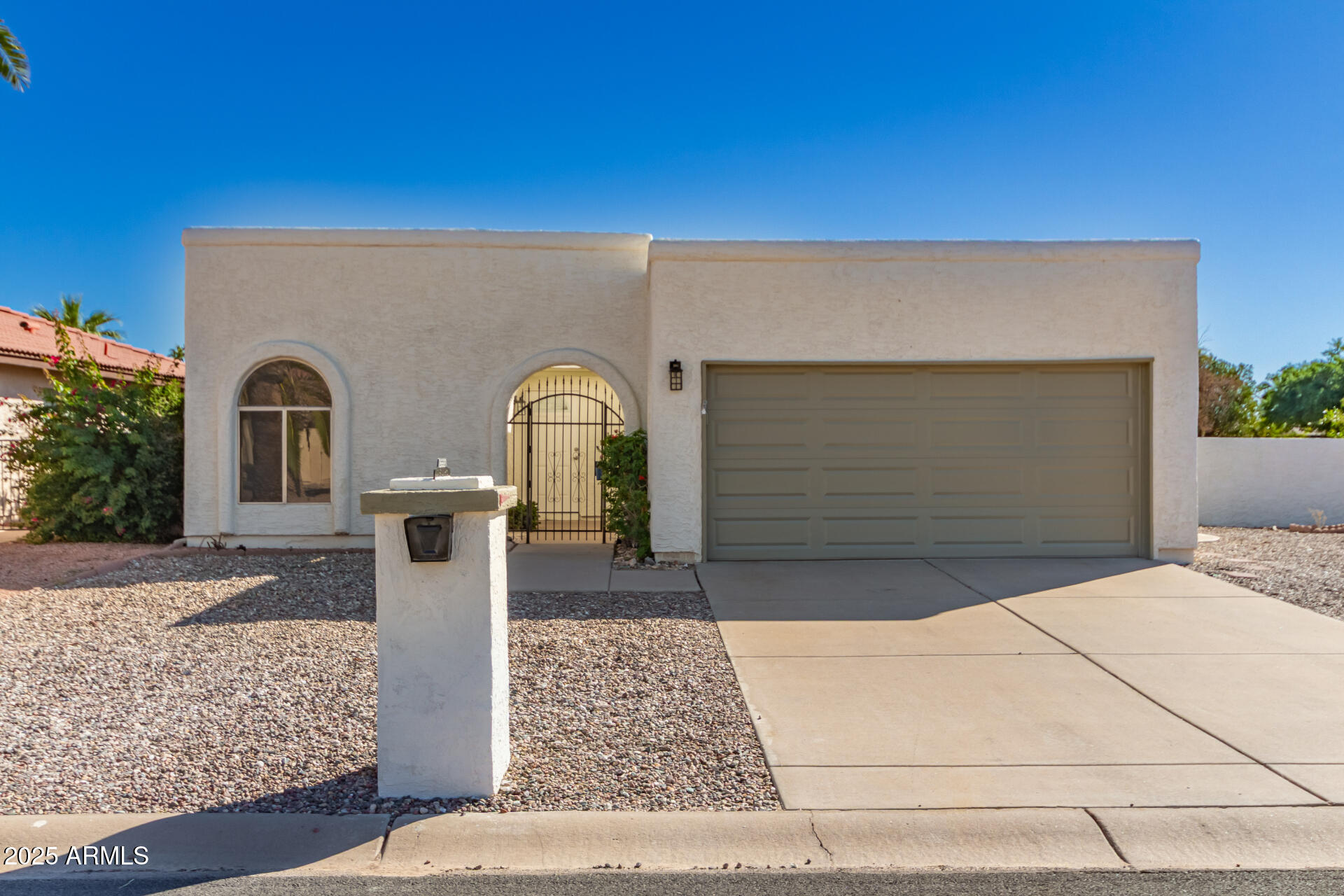 26621 S Shumaker Dr Drive, Sun Lakes, AZ 85248
