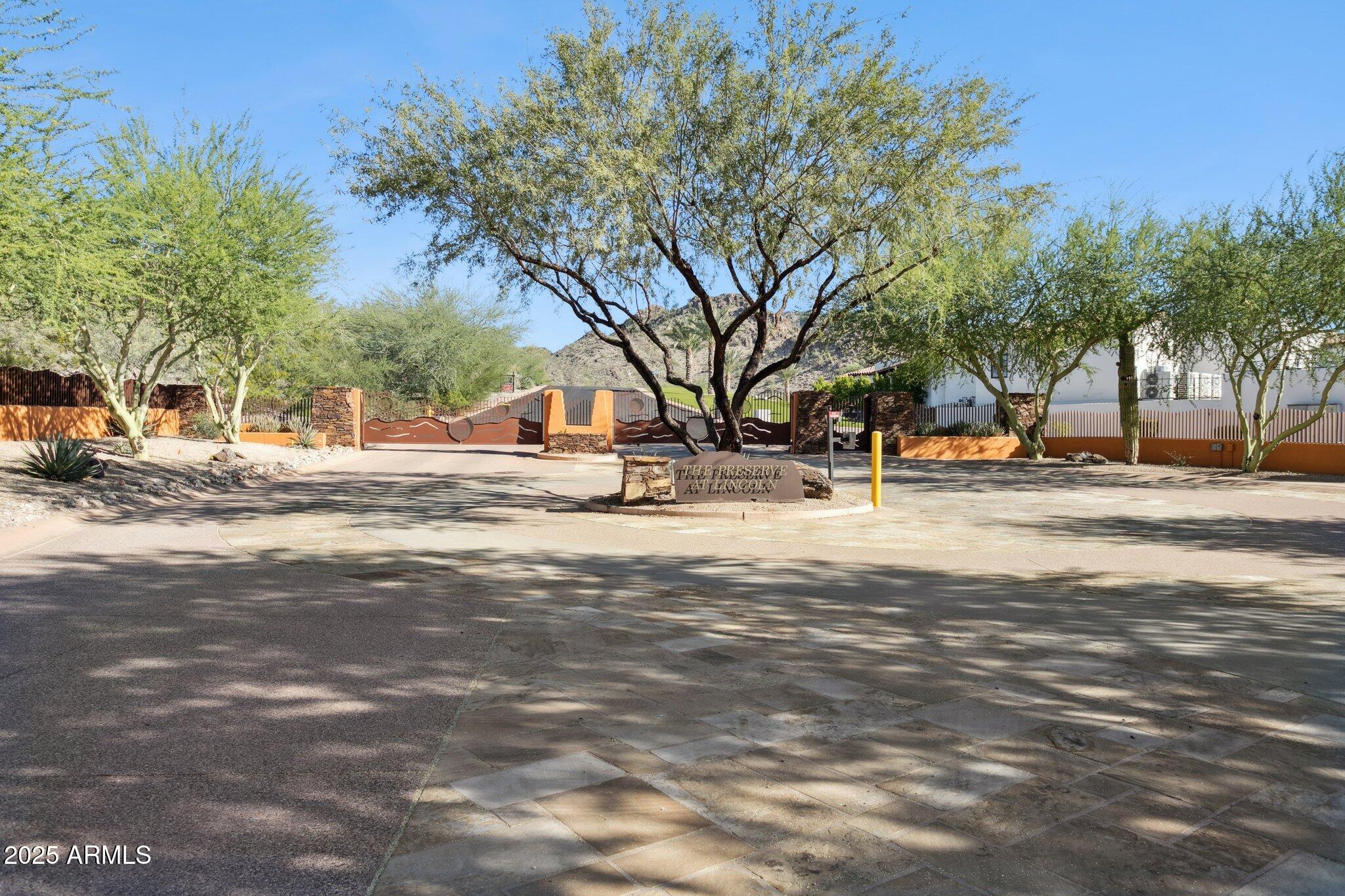 6300 N 33rd Street 1, Paradise Valley, AZ 85253