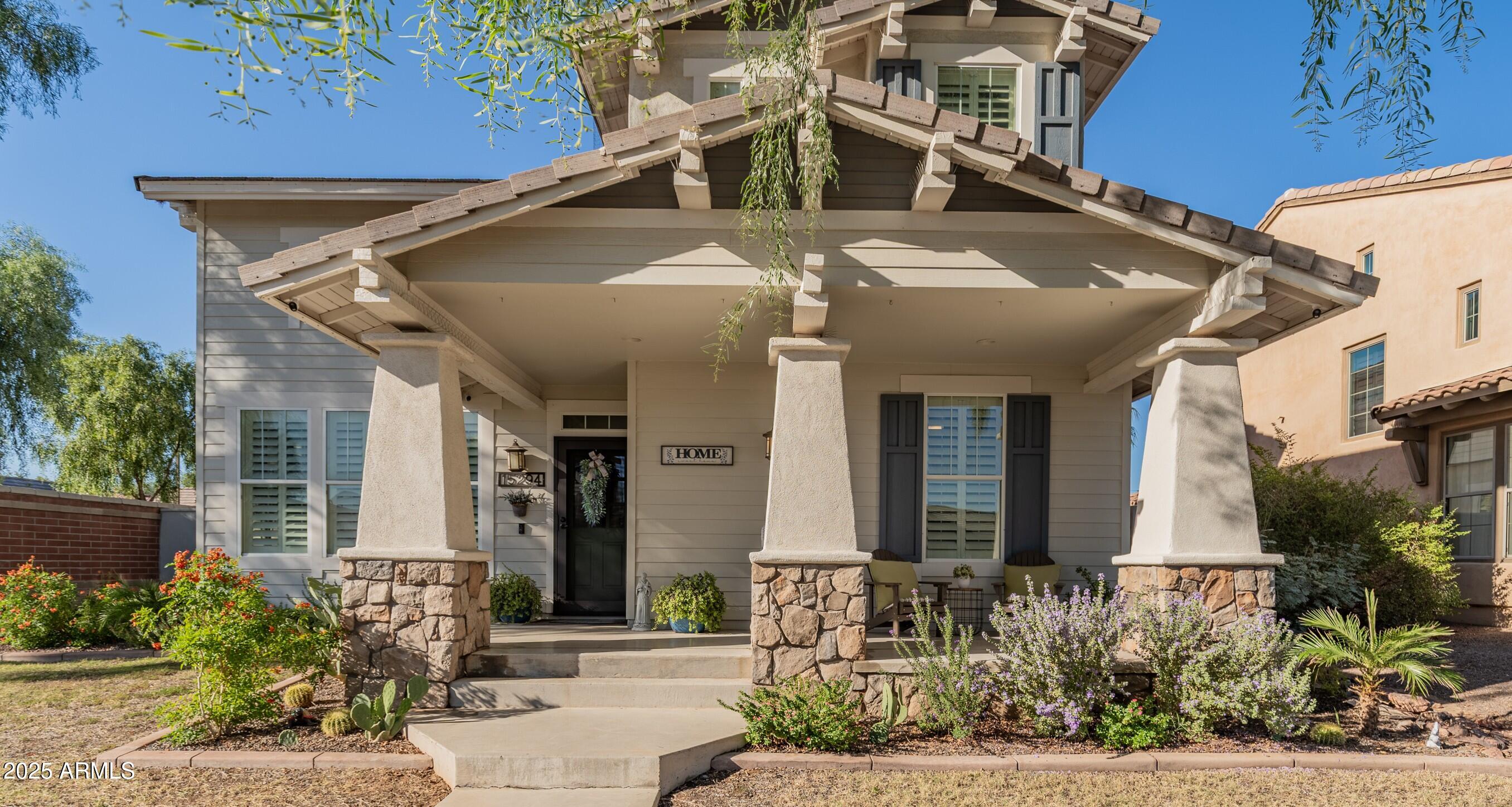 15294 W OLD OAK Lane, Surprise, AZ 85379