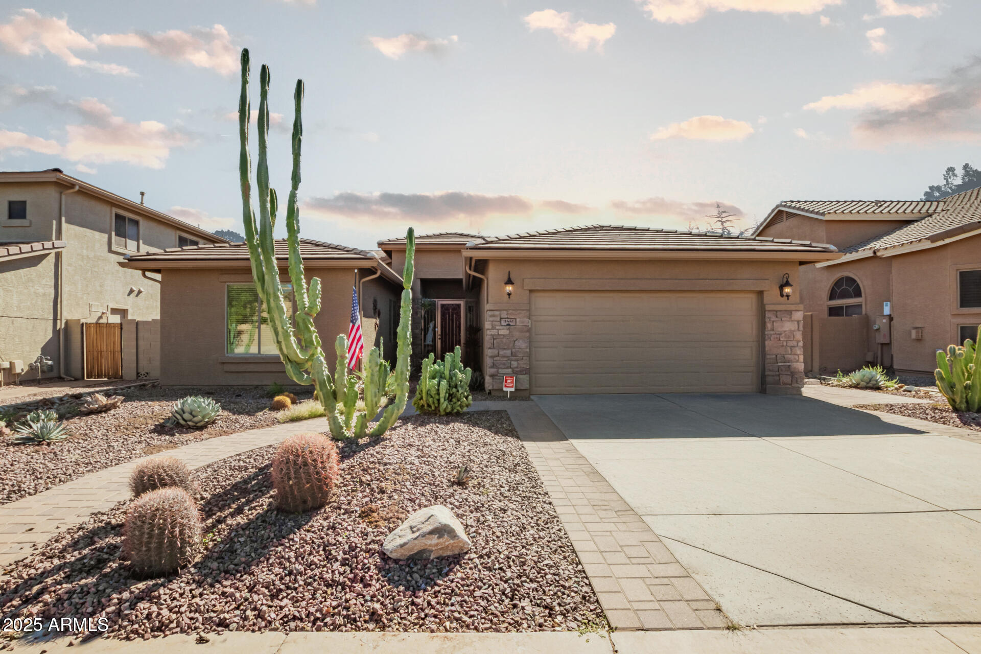 11441 E SONRISA Avenue, Mesa, AZ 85212