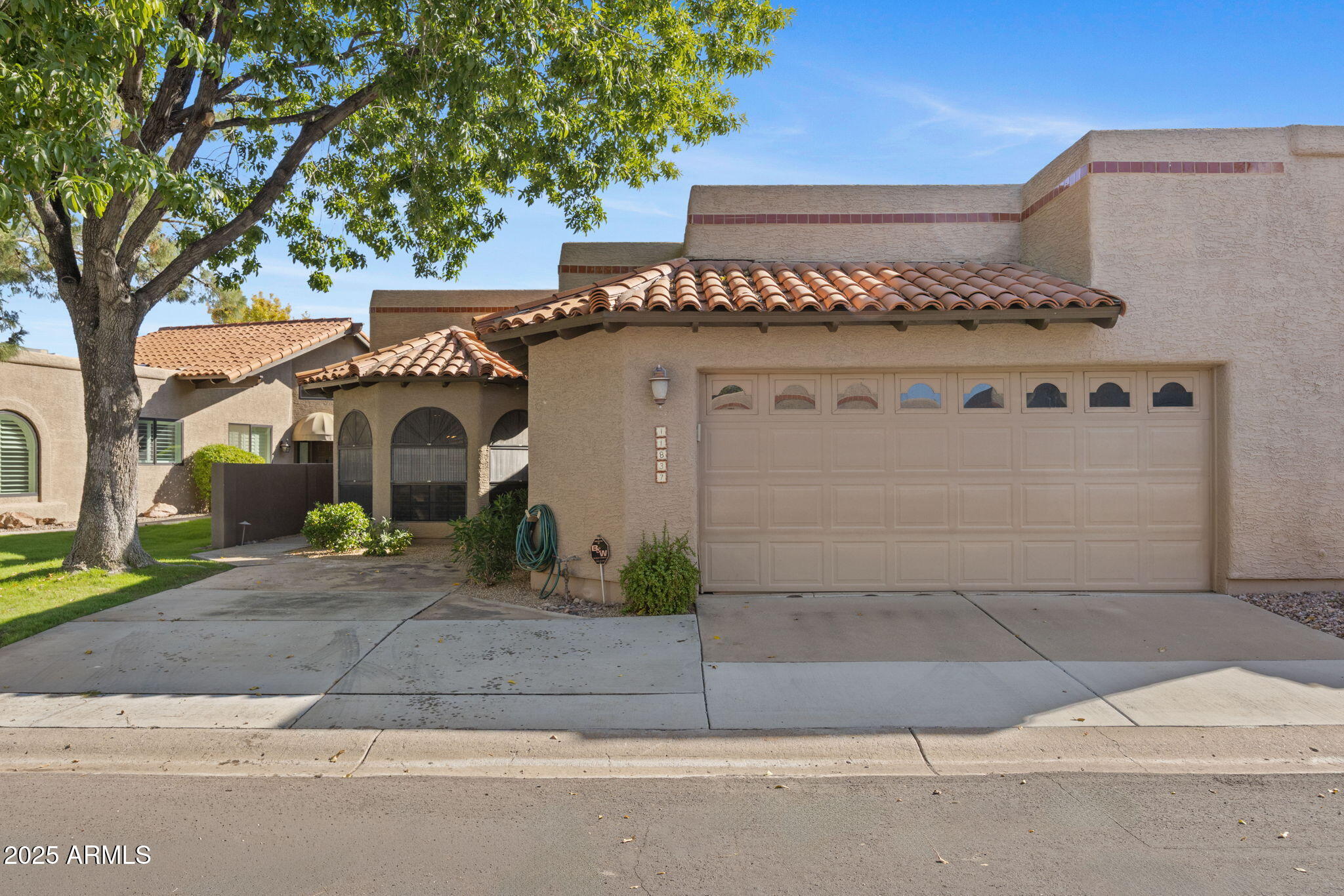 11837 N 40TH Place, Phoenix, AZ 85028 — Photo 1 of 25