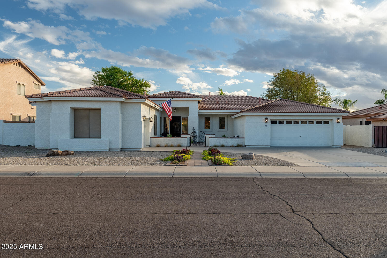 21125 E TWIN ACRES Drive, Queen Creek, AZ 85142 — Photo 1 of 27