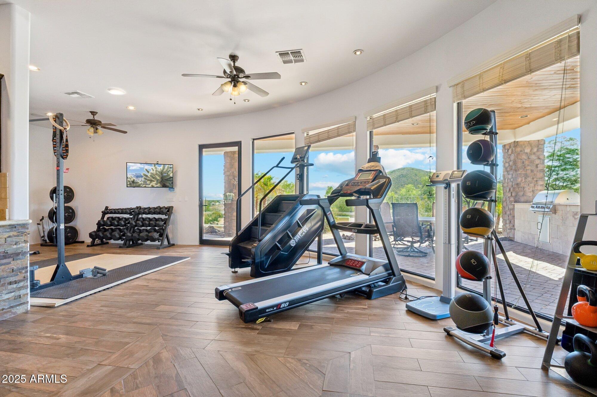 Thumbnail 25