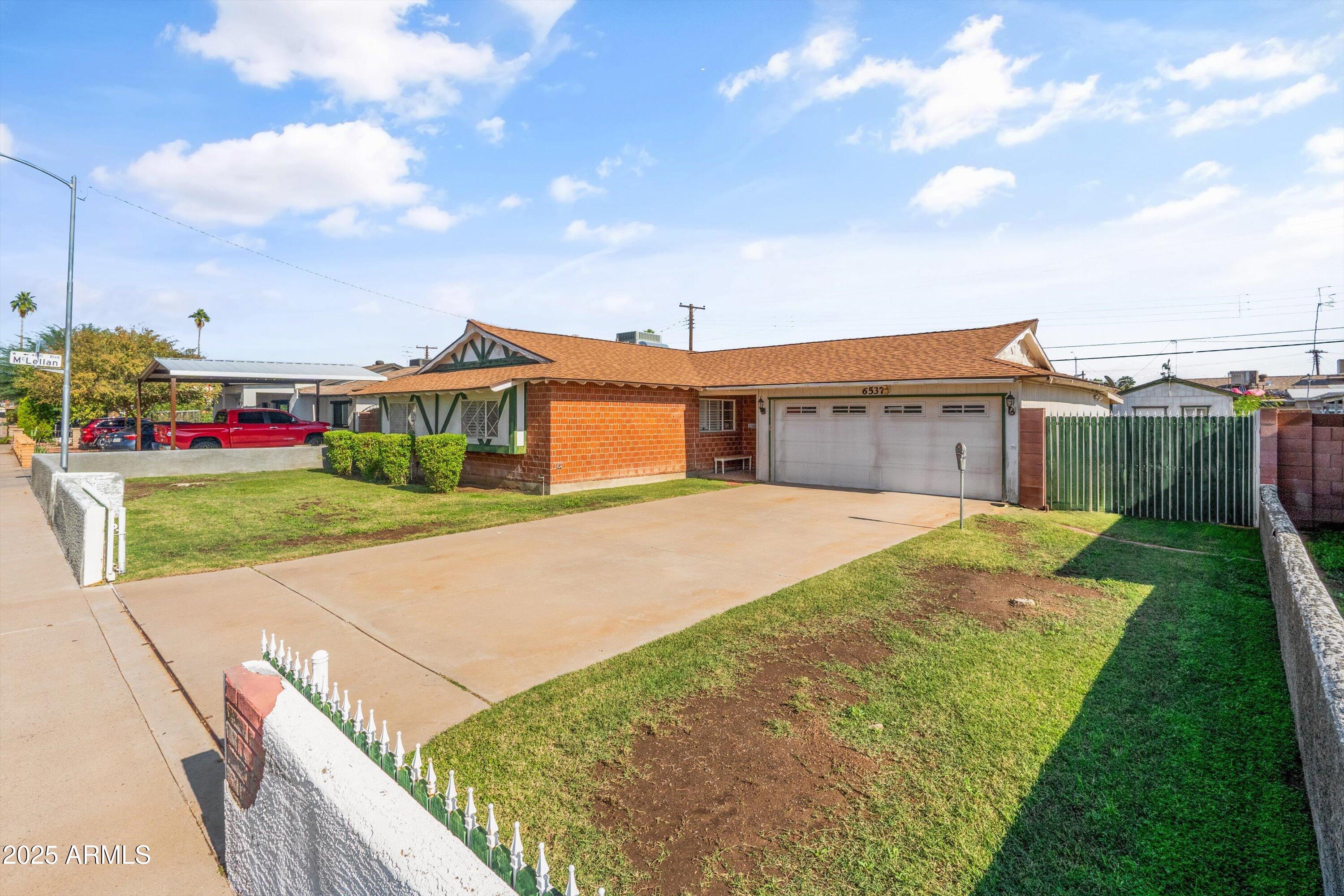 6537 N 41ST Drive, Phoenix, AZ 85019