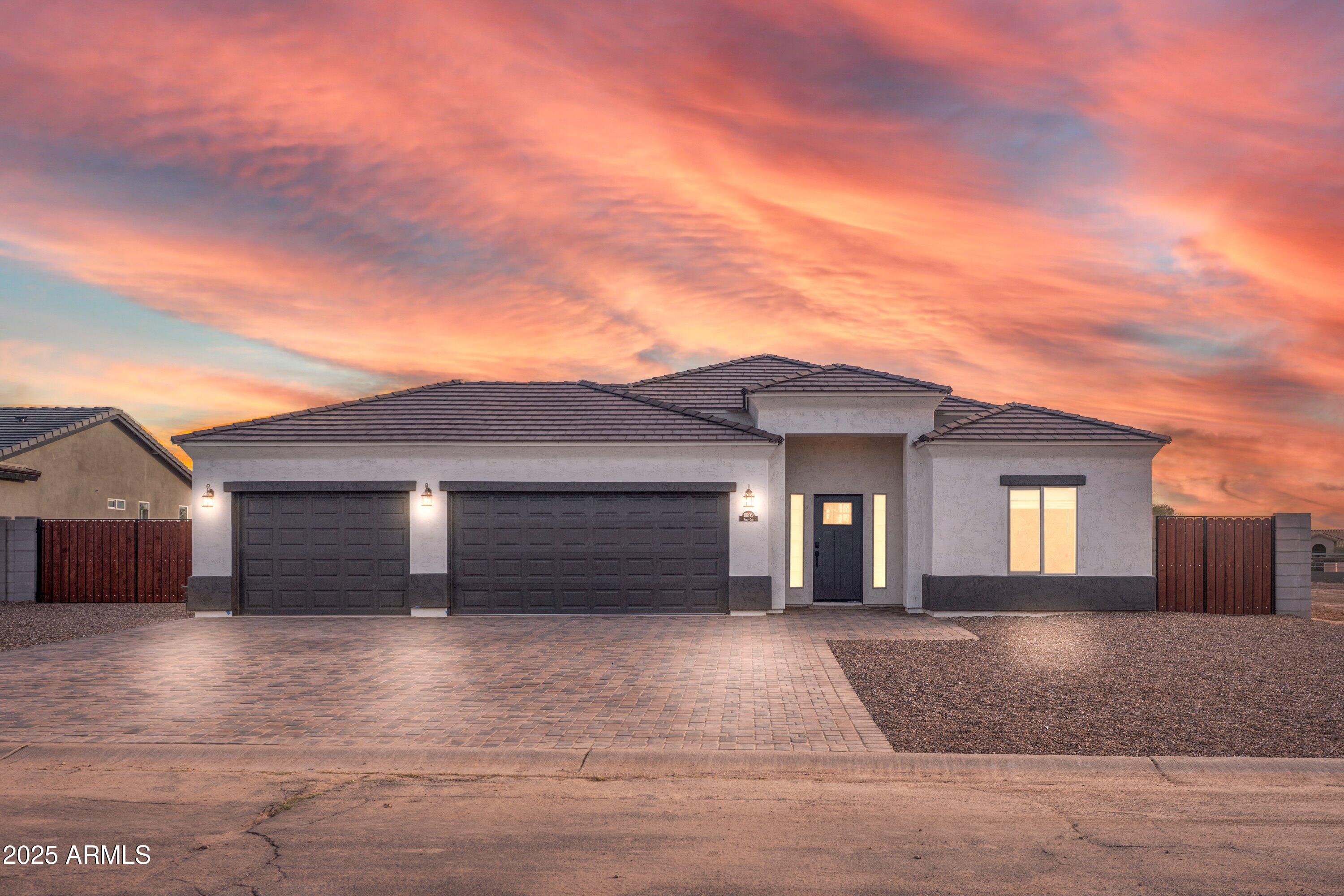 10574 W COVE Circle, Arizona City, AZ 85123