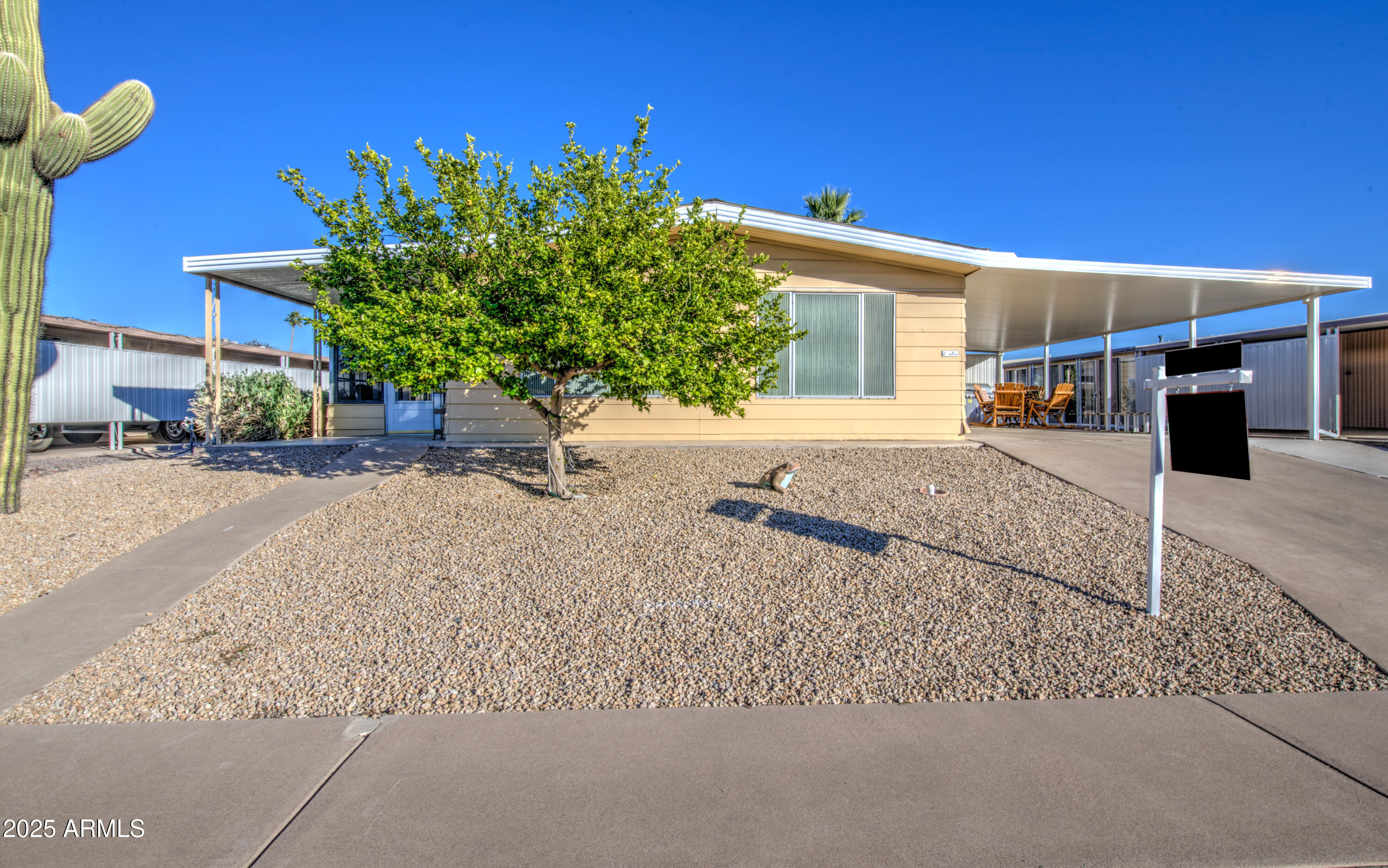2259 N NICKLAUS Drive N, Mesa, AZ 85215