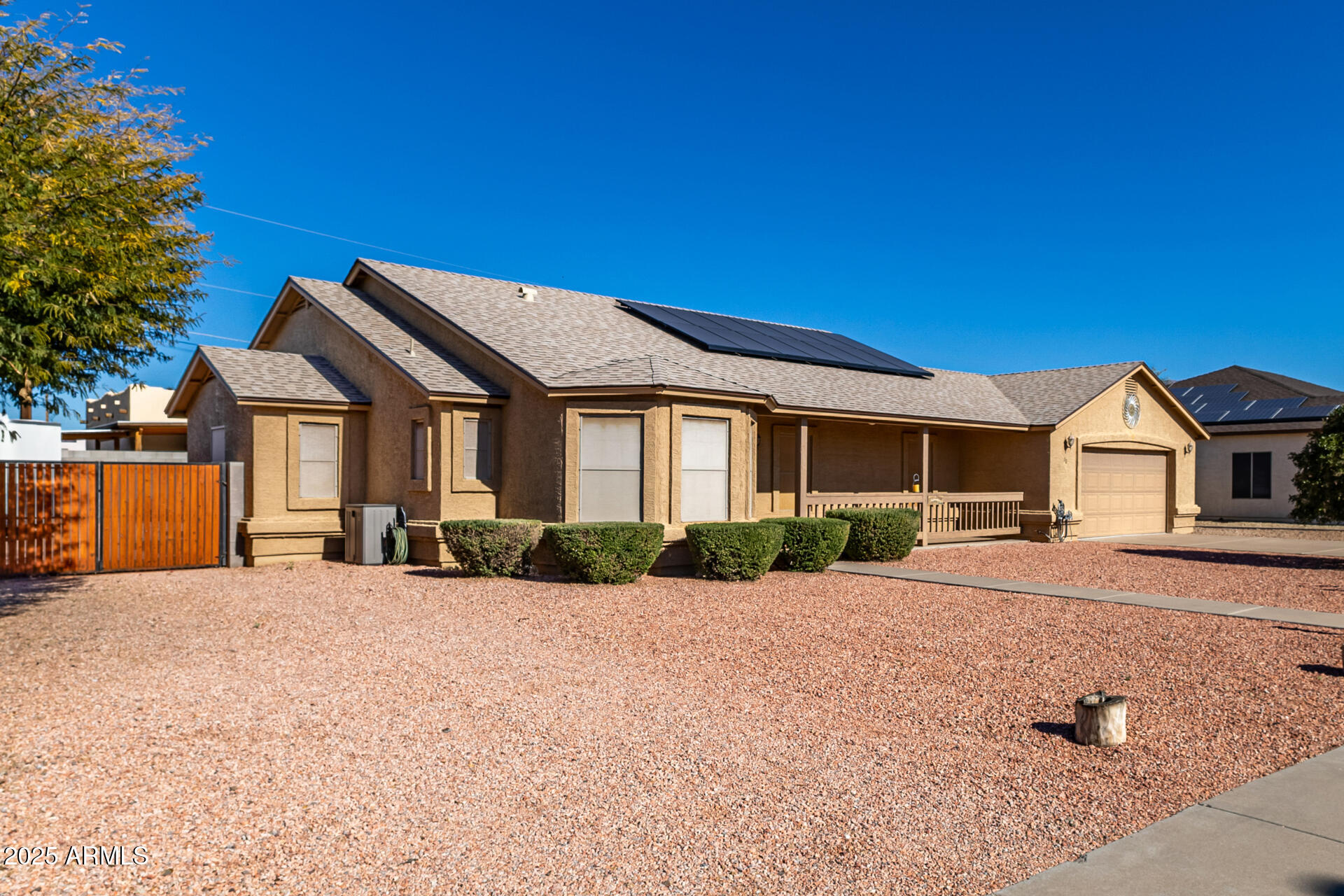 30 E 14TH Avenue, Apache Junction, AZ 85119 — Photo 1 of 32