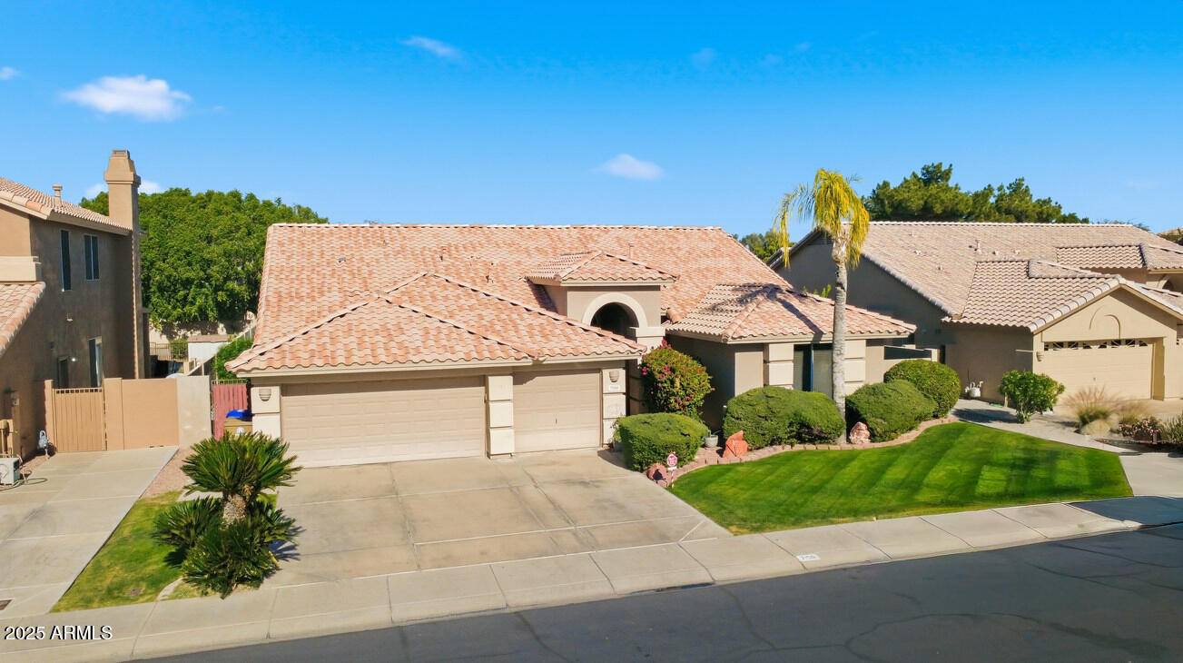 7150 W DREYFUS Drive, Peoria, AZ 85381