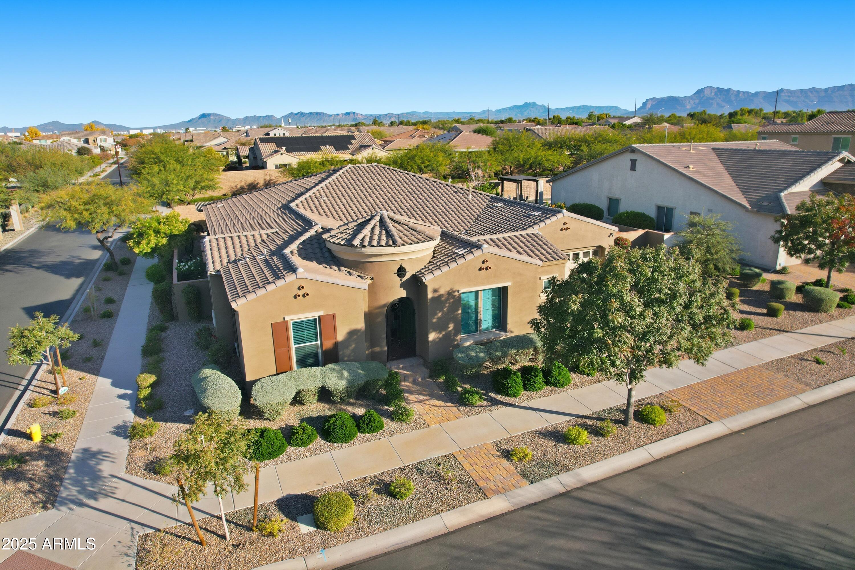 10702 E LUMIERE Avenue, Mesa, AZ 85212