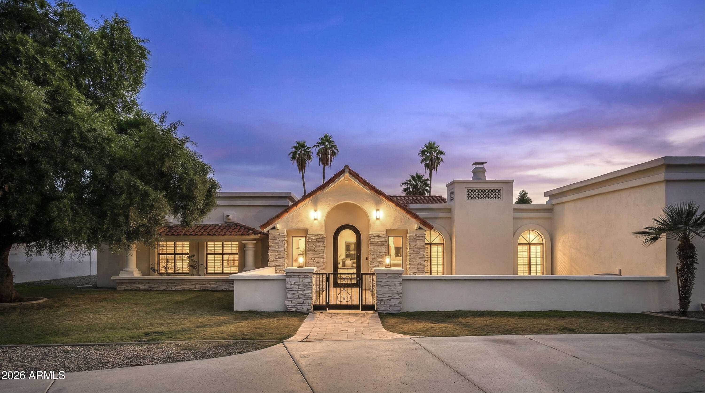 10111 E CHOLLA Street, Scottsdale, AZ 85260