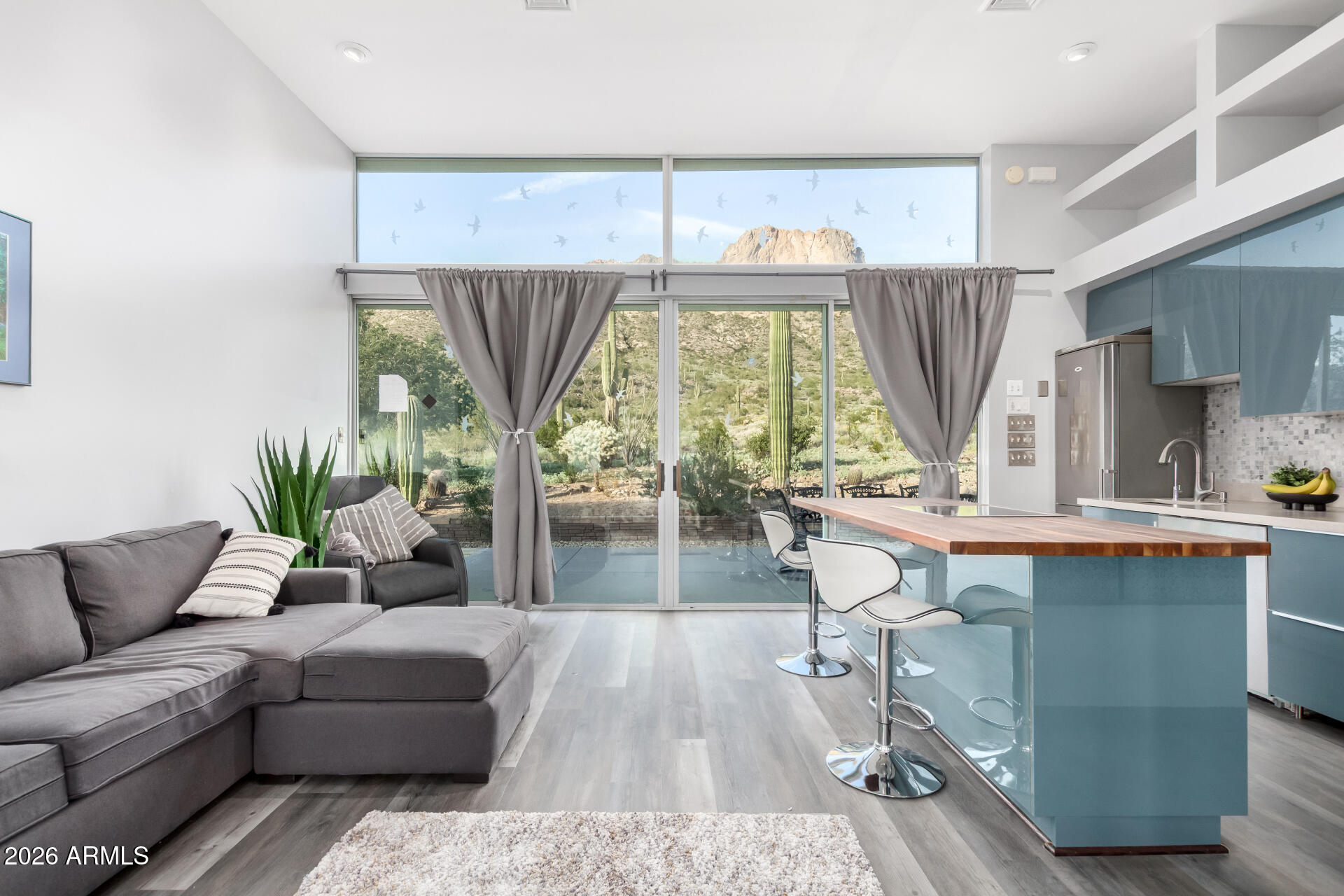 5561 N GOLD Drive, Apache Junction, AZ 85120