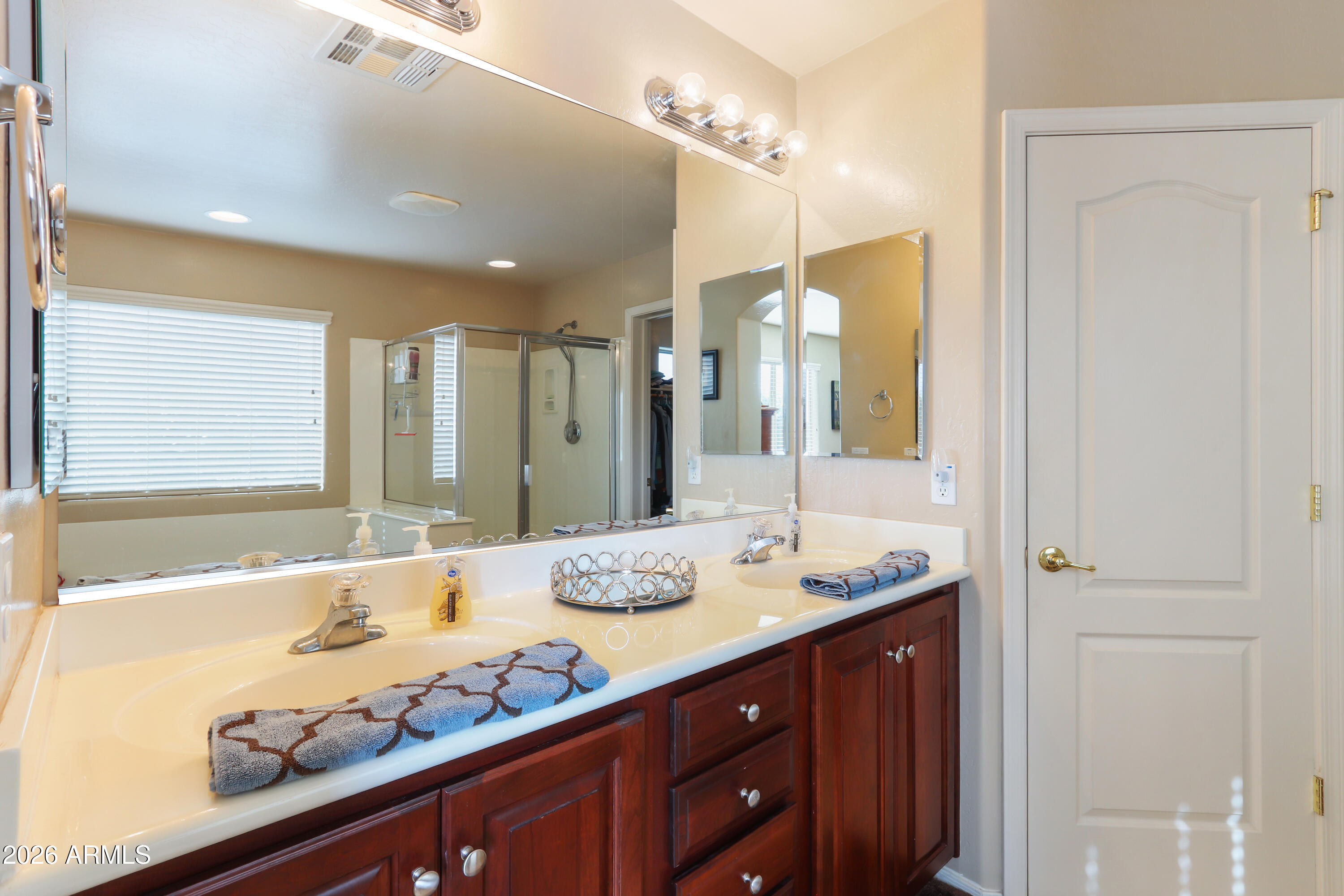 Thumbnail 38