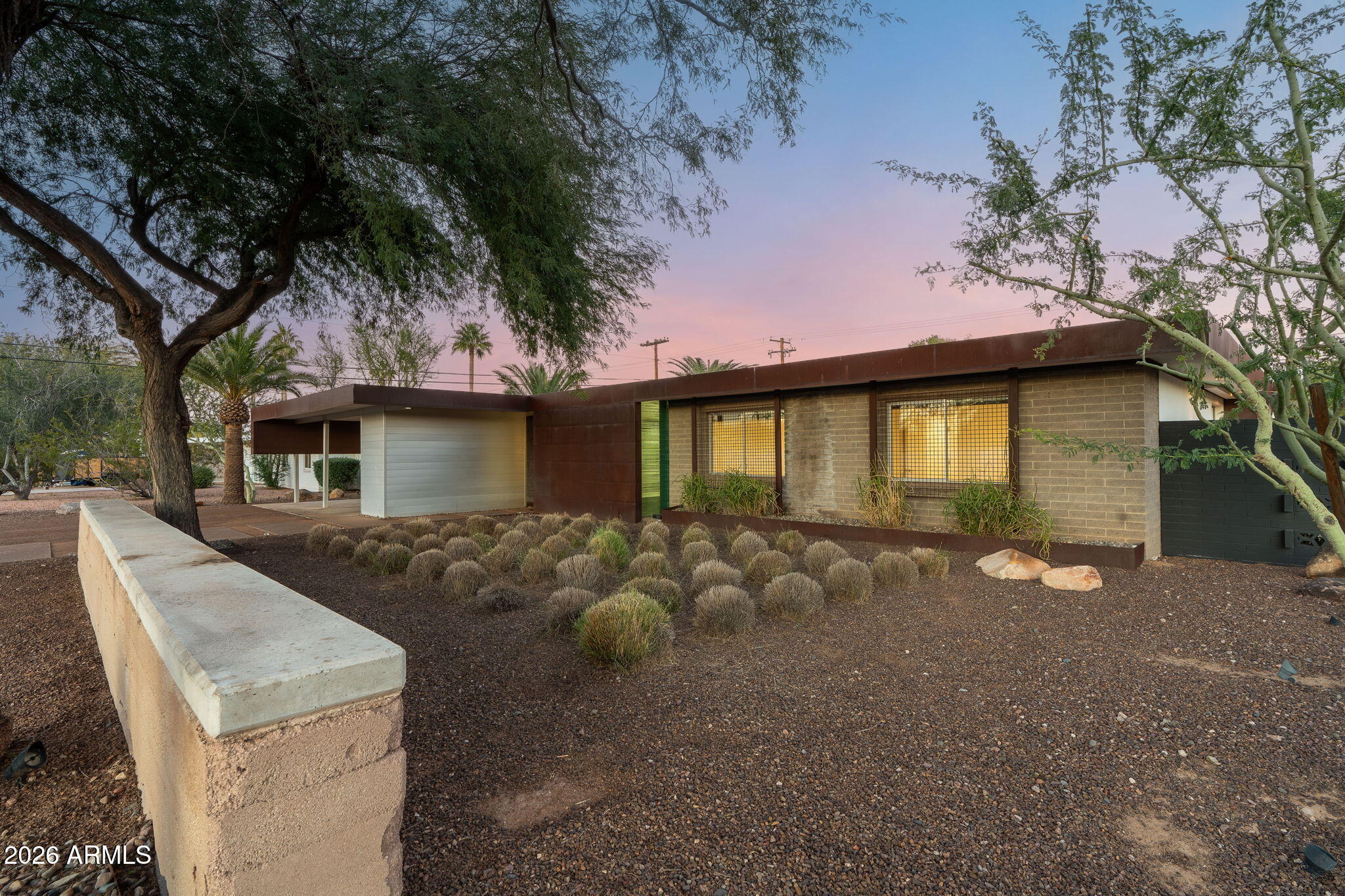 9825 N 35TH Place, Phoenix, AZ 85028 — Photo 1 of 42