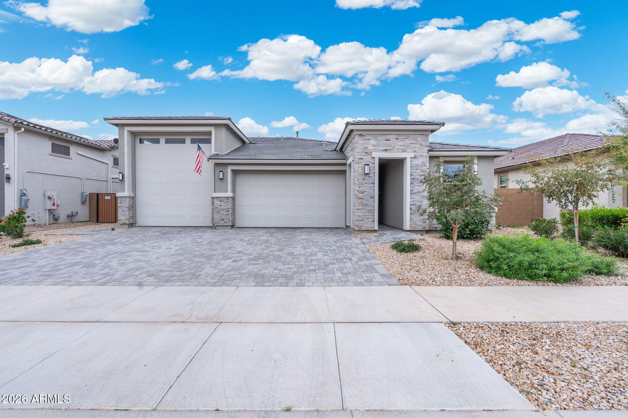 18585 W EL CORTEZ Place, Wittmann, AZ 85361