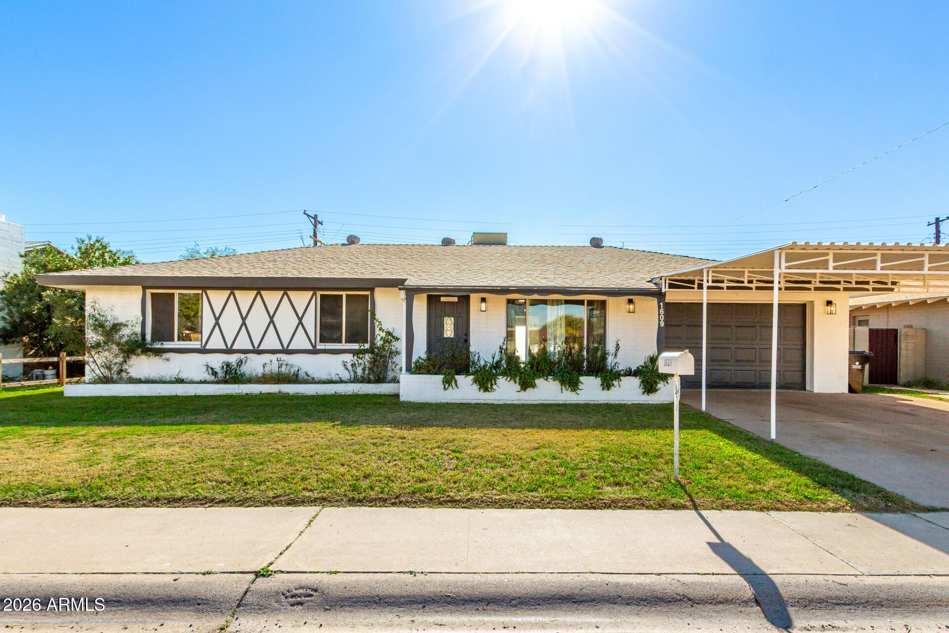 1609 W MISSION Lane, Phoenix, AZ 85021