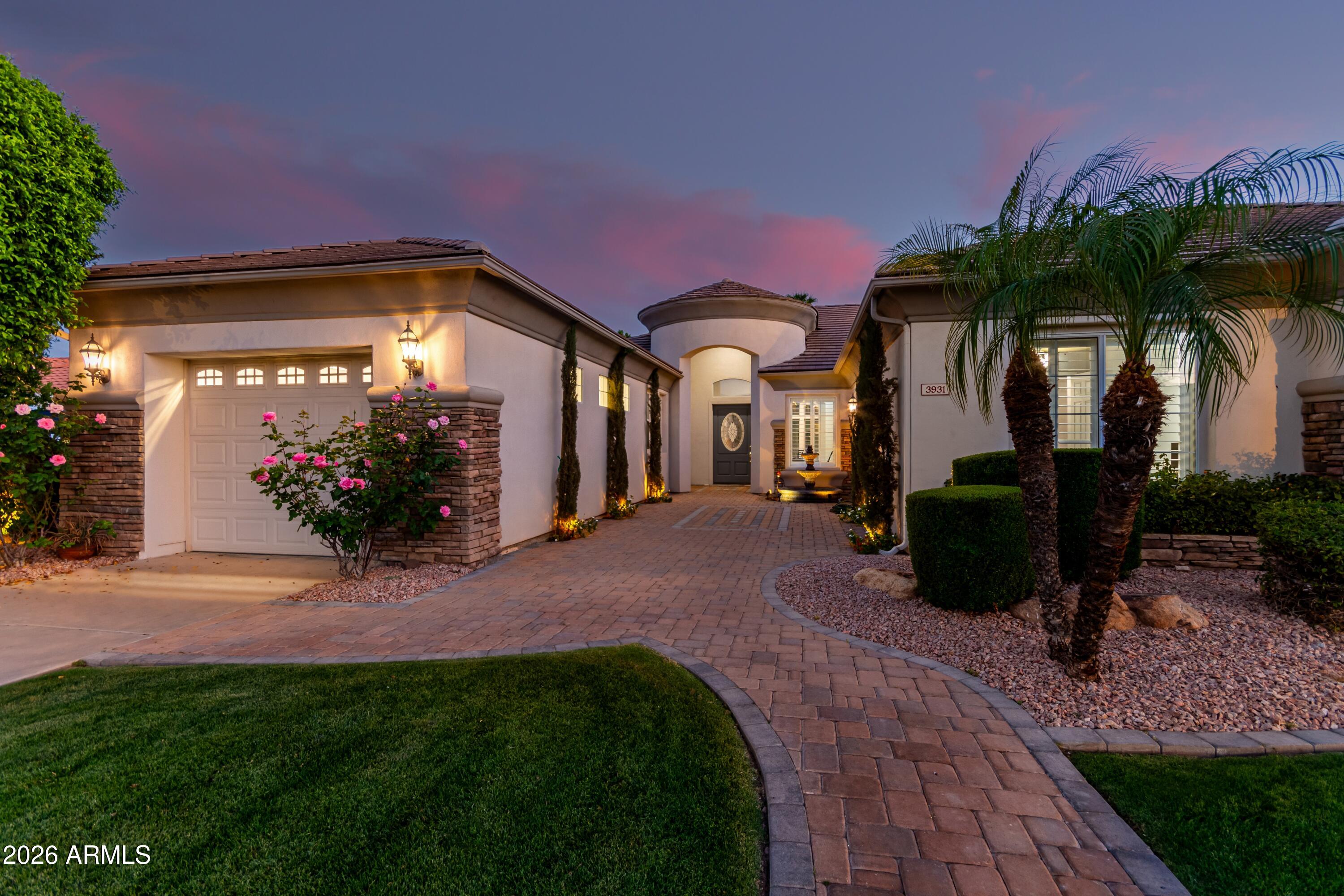 3931 E FOX Circle, Mesa, AZ 85205