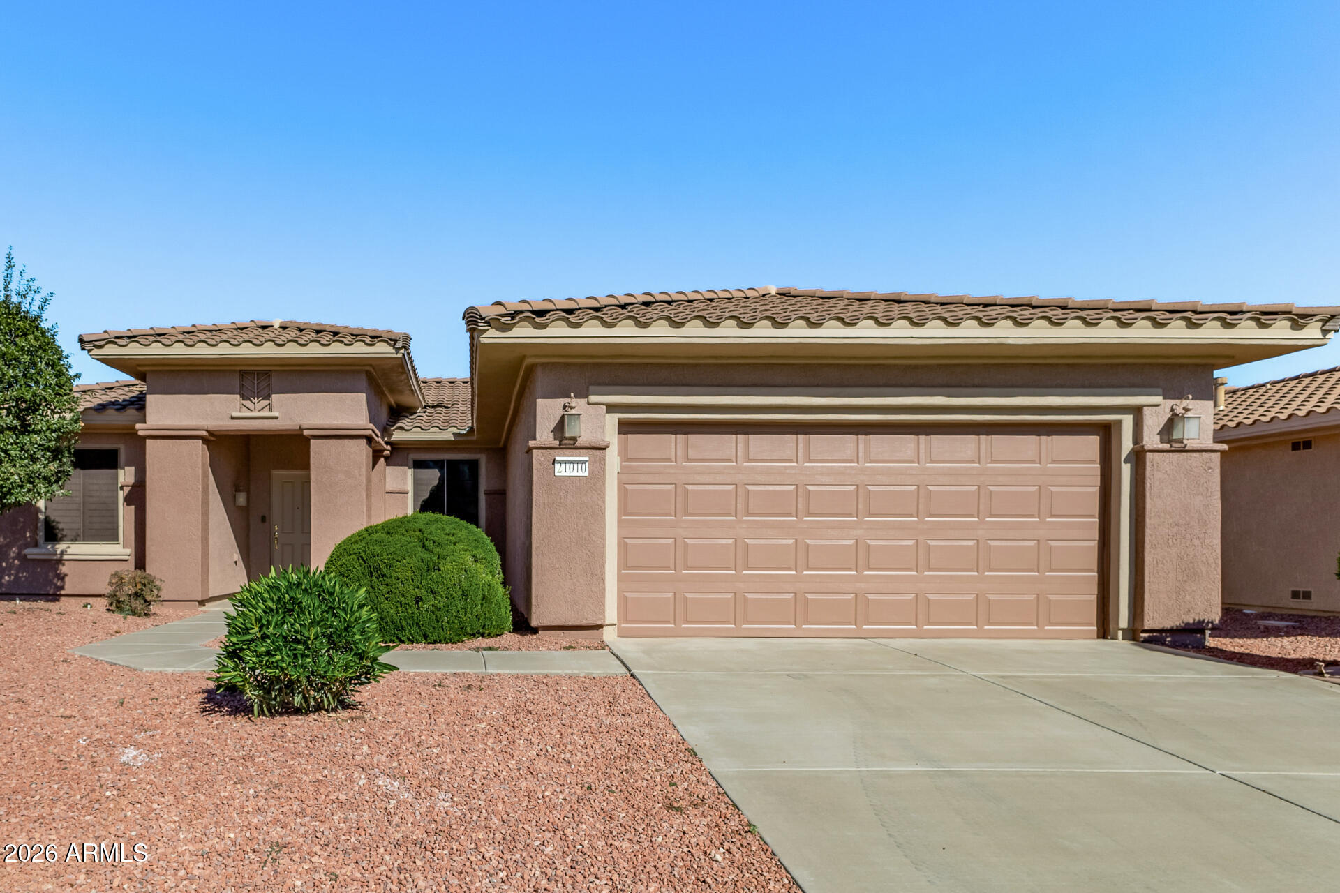 21010 N CIRCLE CLIFFS Drive, Surprise, AZ 85387 — Photo 1 of 30