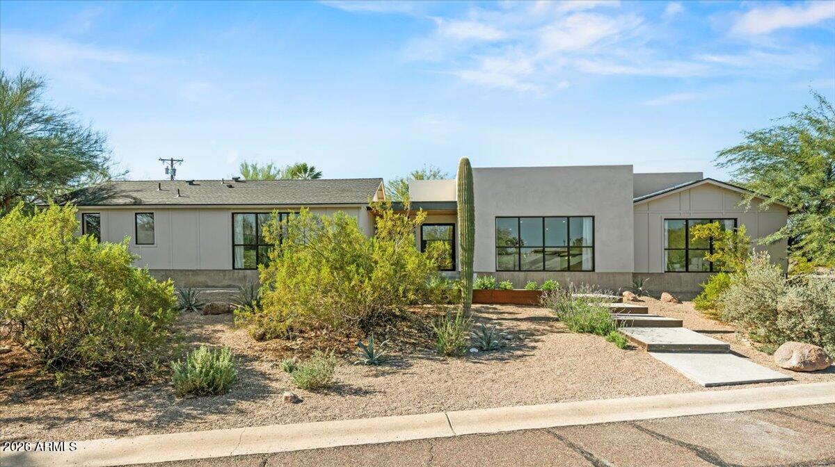 4035 E MCDONALD Drive, Phoenix, AZ 85018