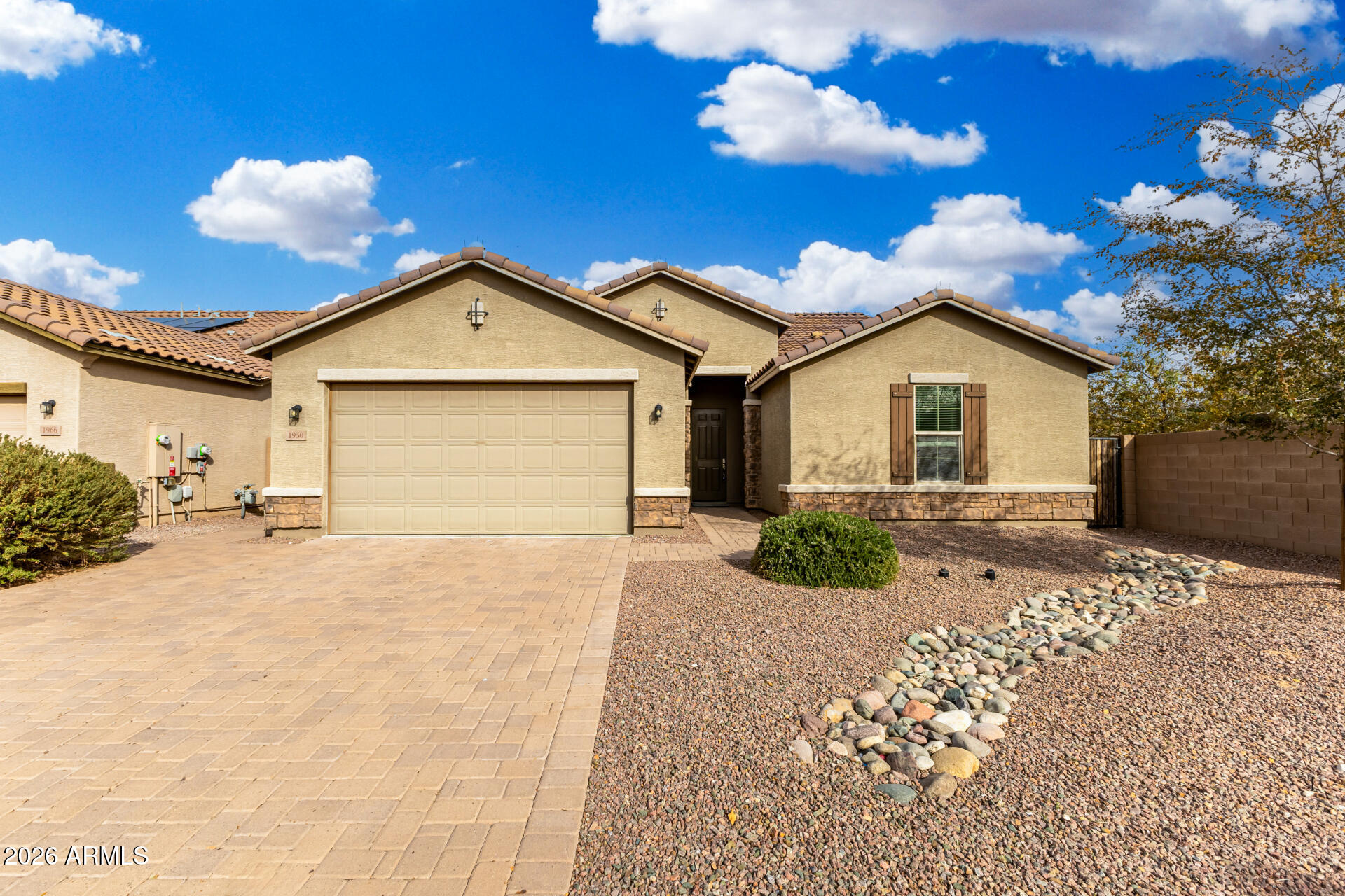 1950 W LARISSA Lane, San Tan Valley, AZ 85144