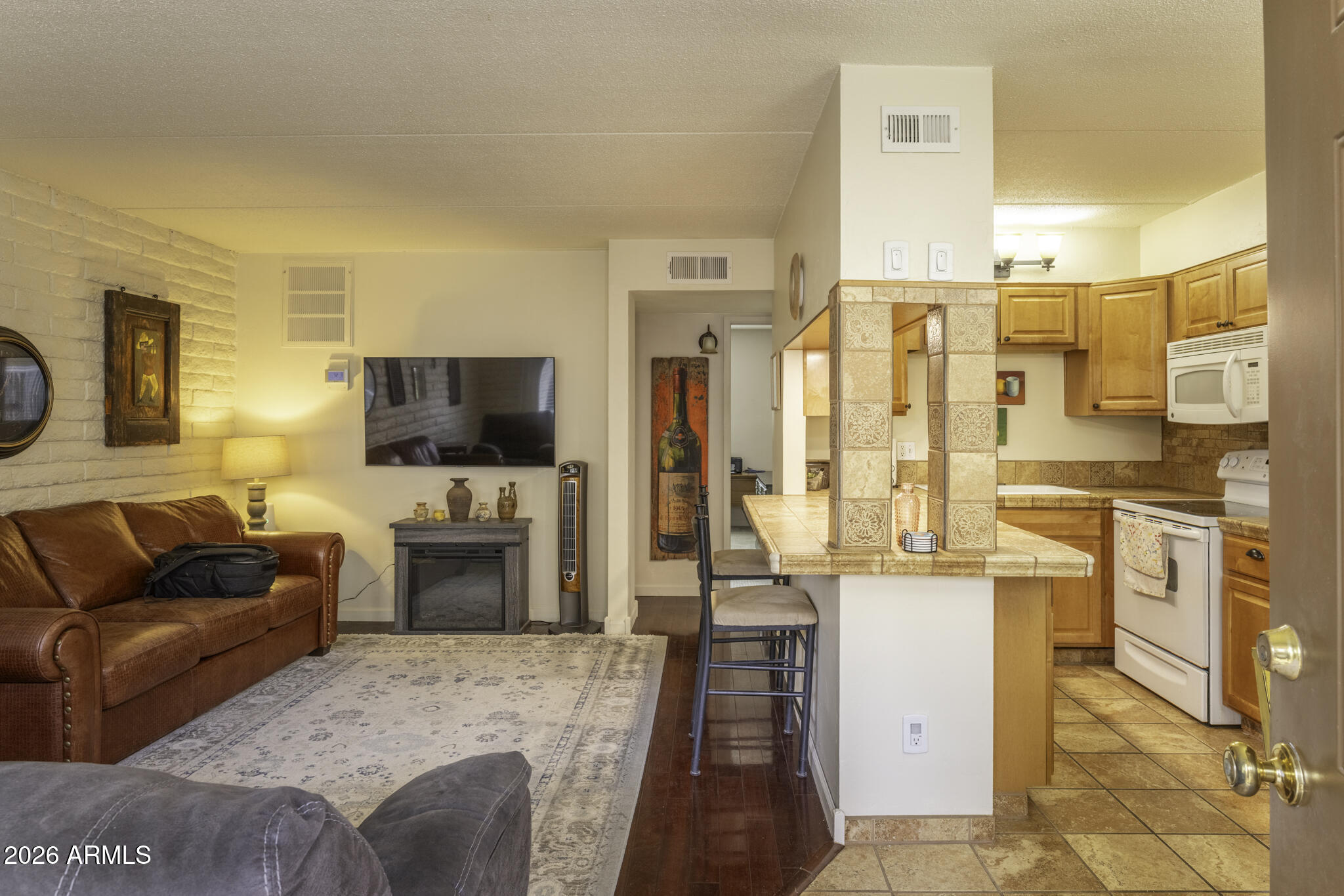 90 W YAVAPAI Street W 1, Wickenburg, AZ 85390