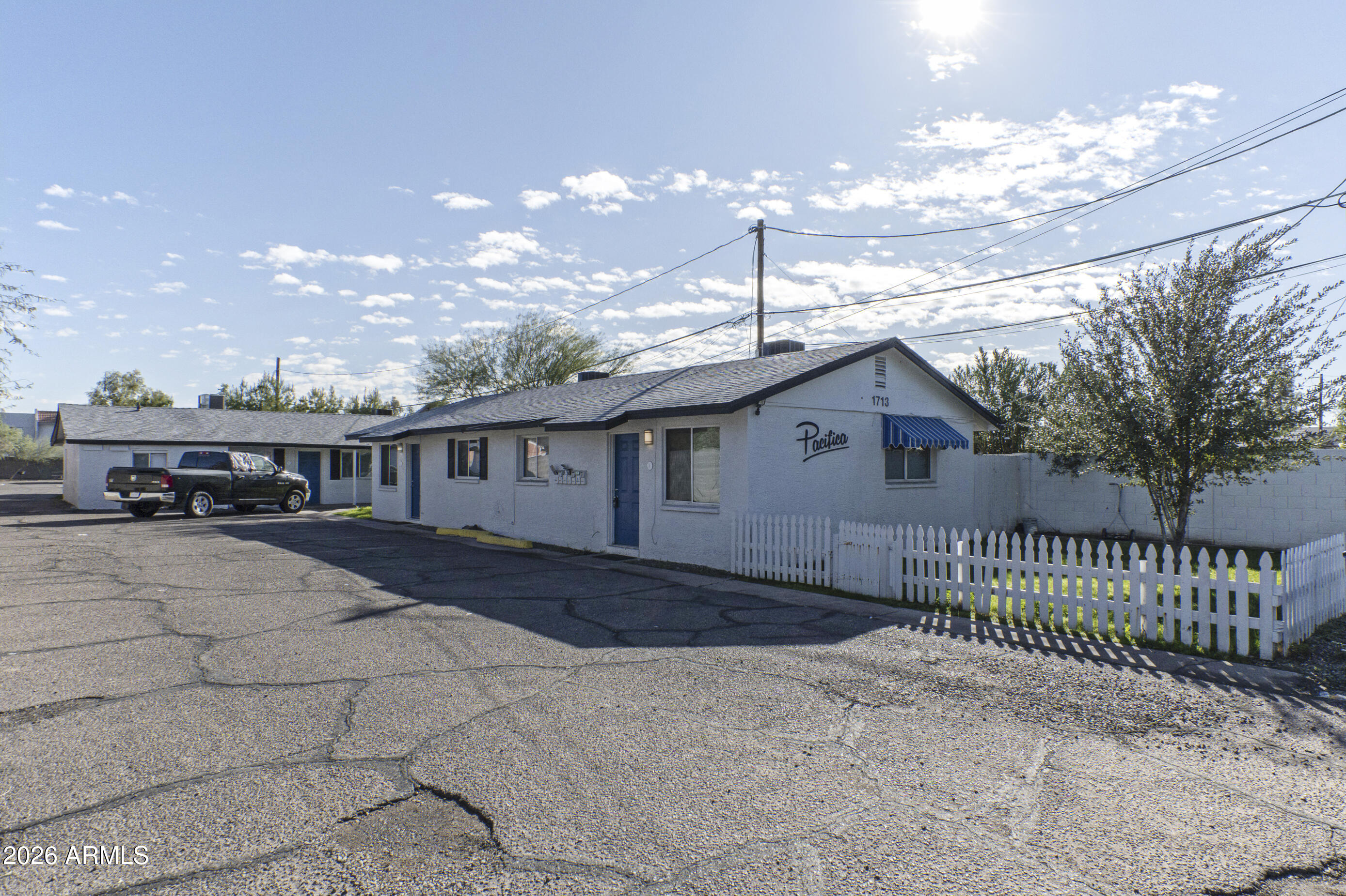 1713 N 31ST Place, Phoenix, AZ 85008
