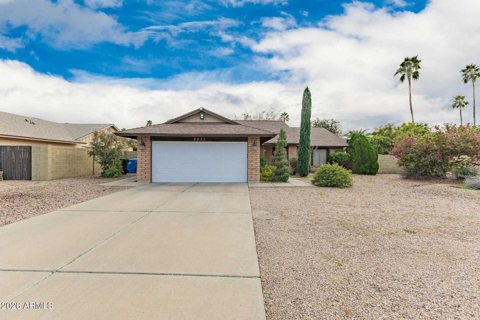 3215 W PARADISE Lane, Phoenix, AZ 85053