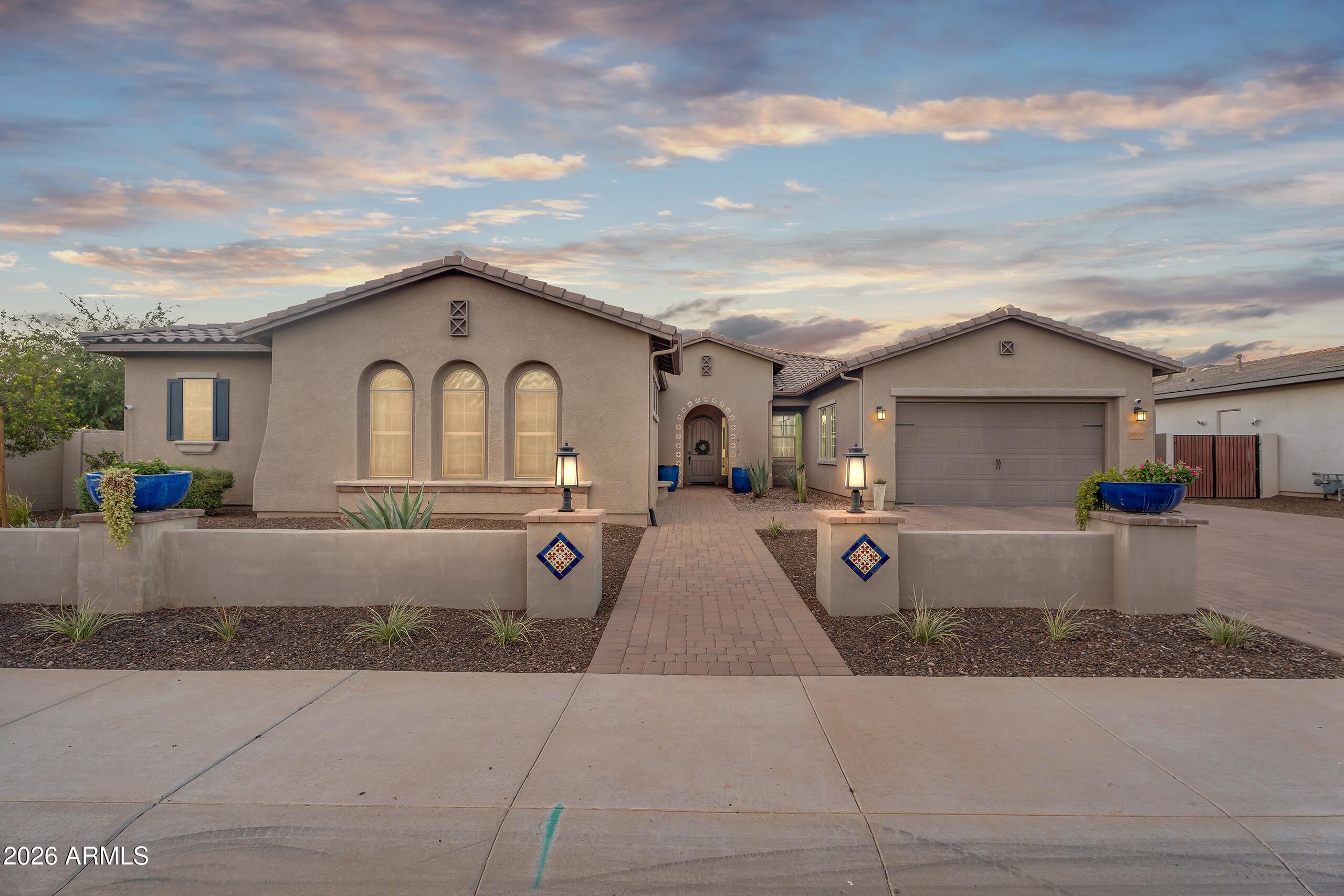 1928 E LA COSTA Drive, Gilbert, AZ 85298