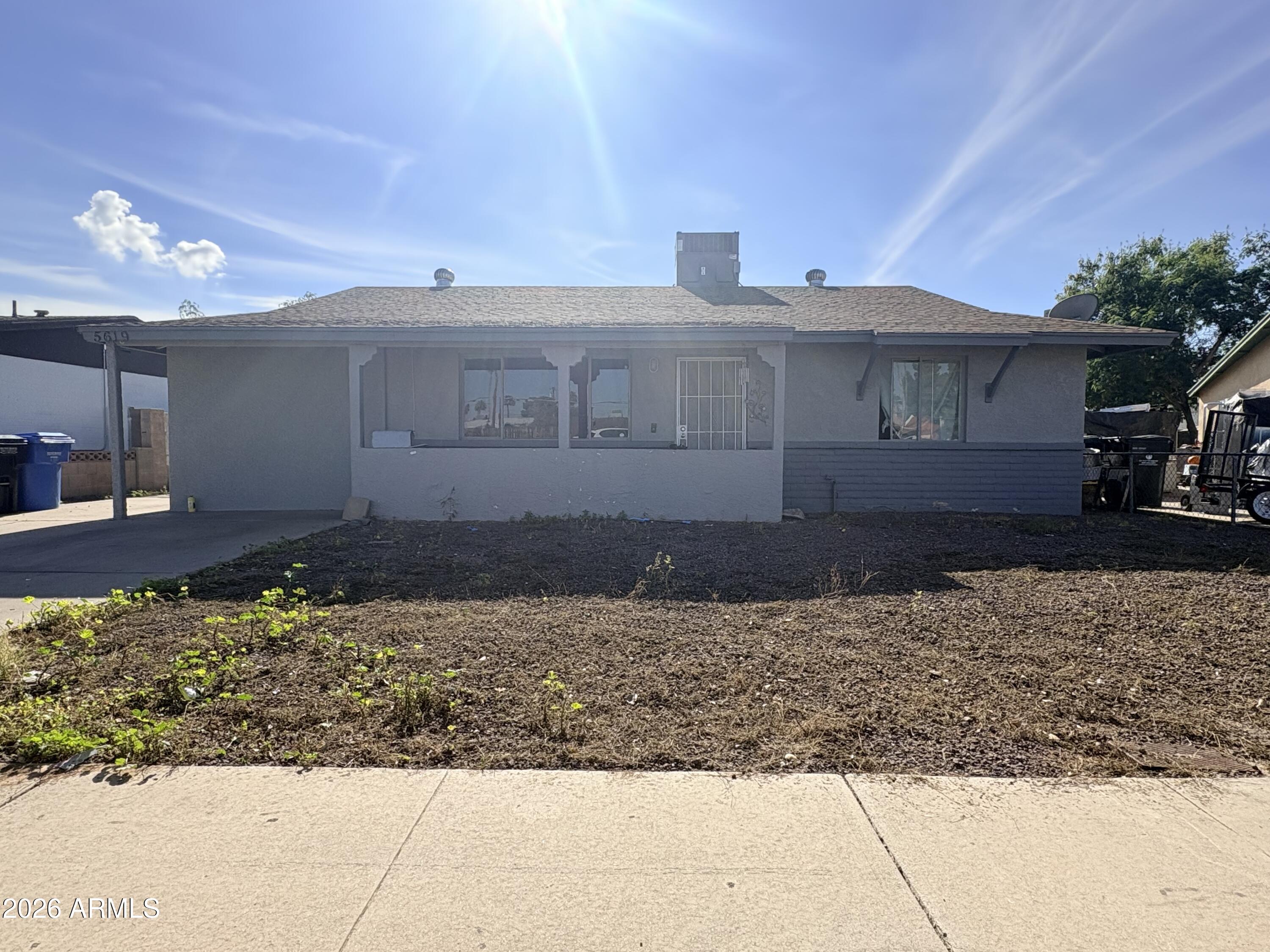 5619 W LA REATA Avenue, Phoenix, AZ 85035 — Photo 1 of 15