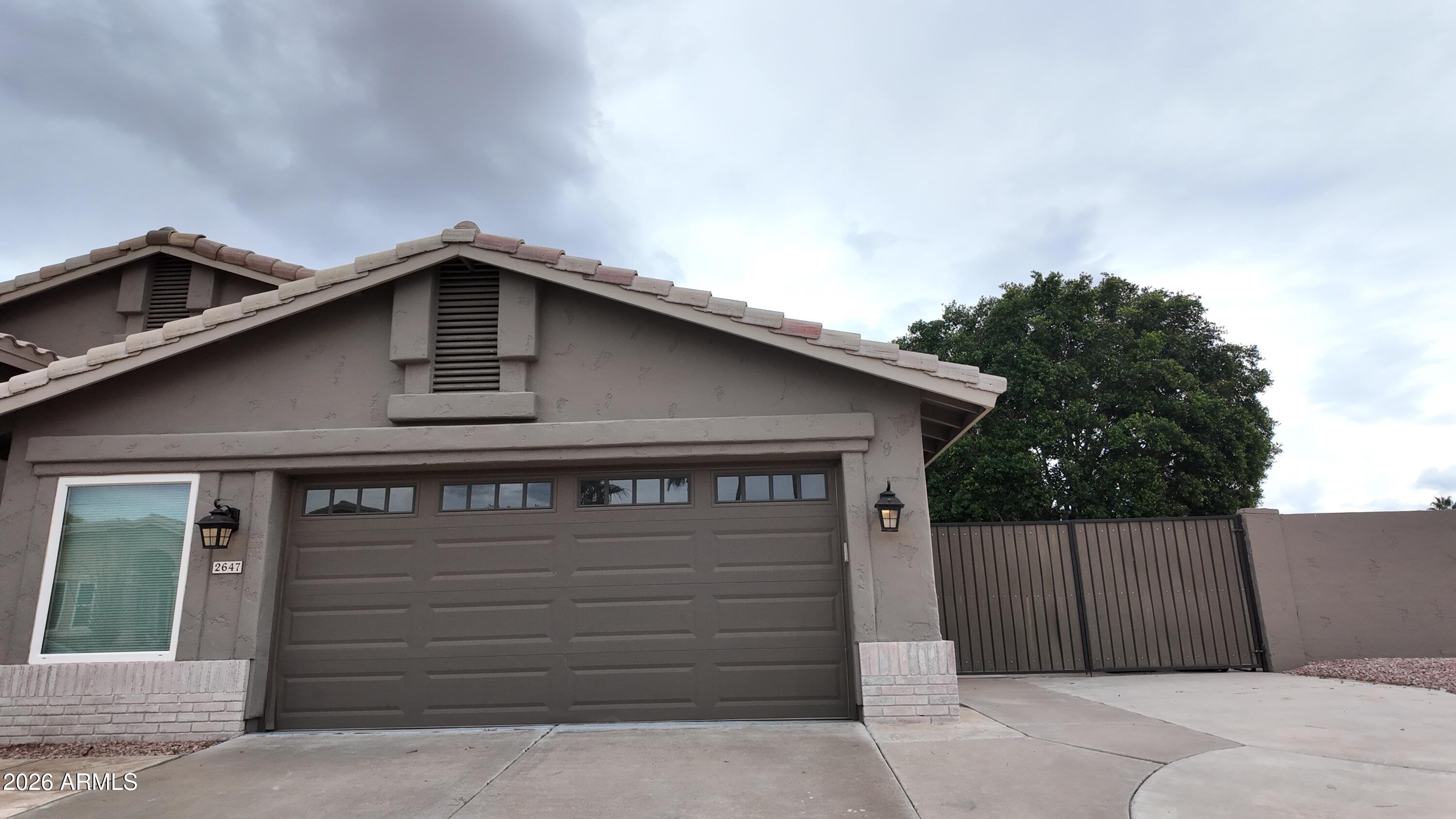 2647 E South Fork Drive, Phoenix, AZ 85048