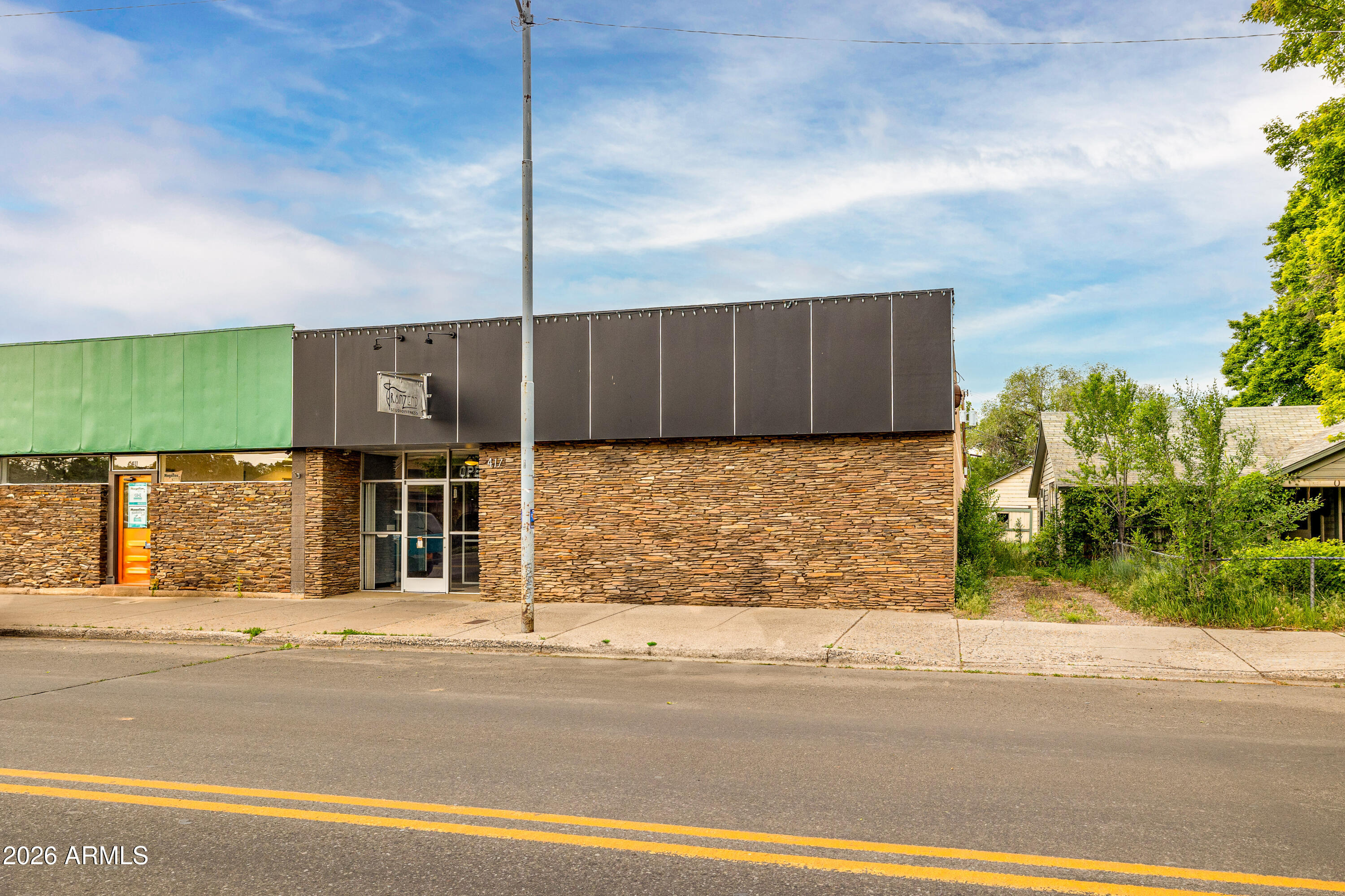 417 W SANTA FE Avenue, Flagstaff, AZ 86001 — Photo 1 of 17