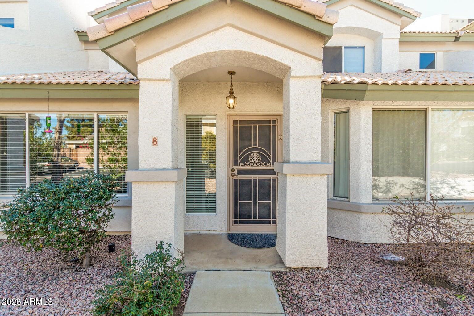 4805 E KACHINA Trail 8, Phoenix, AZ 85044