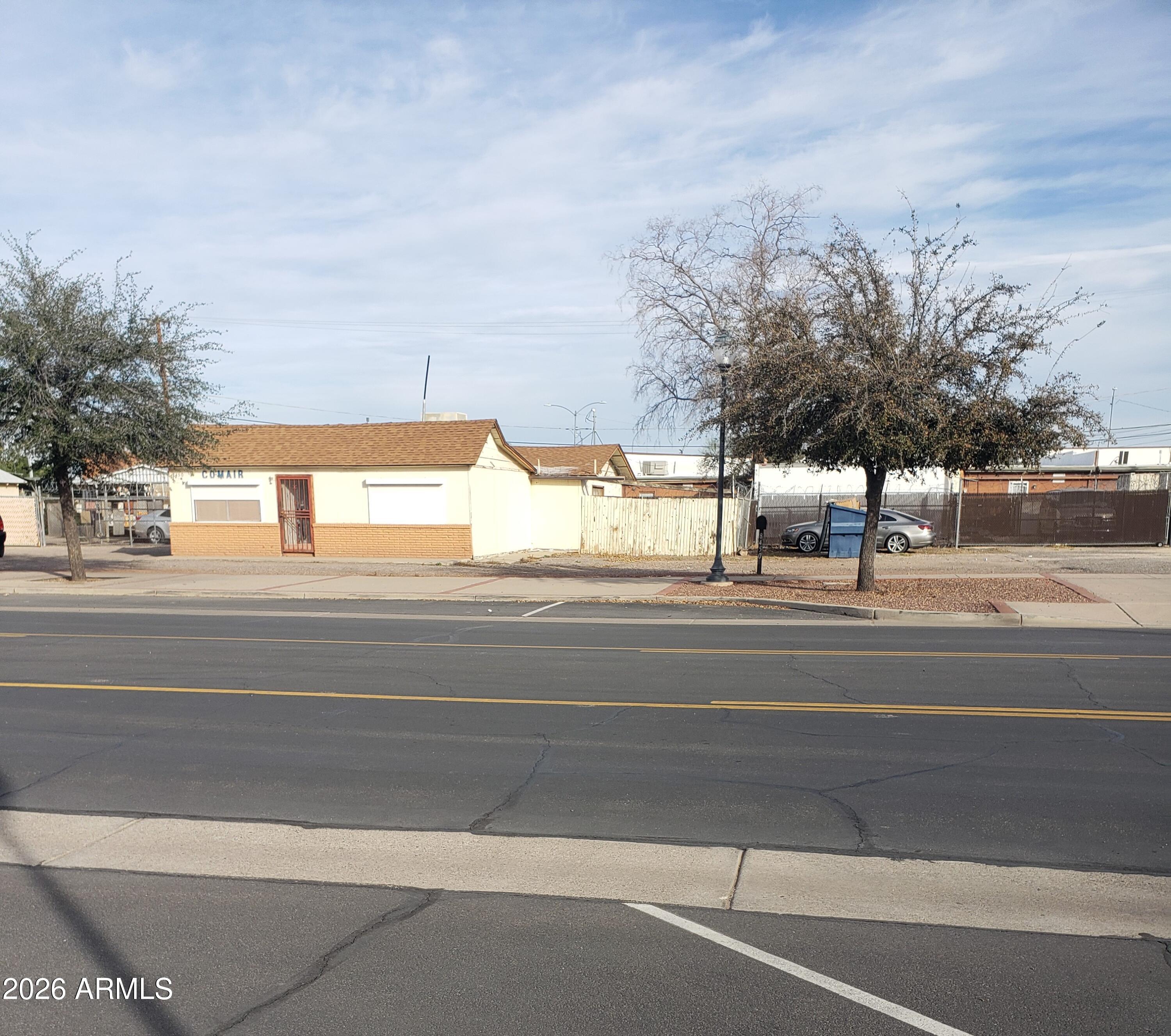8450 W WASHINGTON Street, Peoria, AZ 85345 — Photo 1 of 26