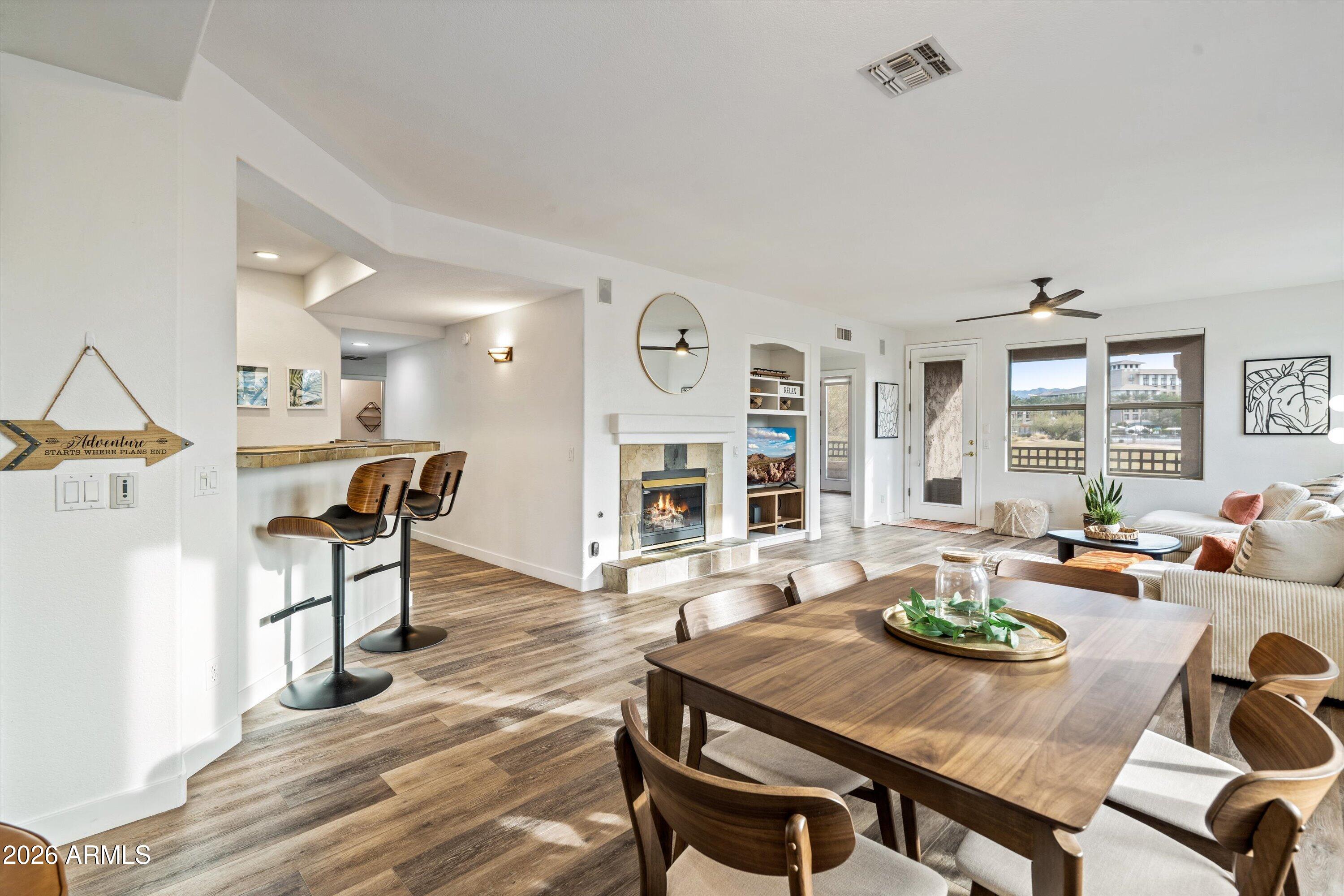 15221 N CLUBGATE Drive 2078, Scottsdale, AZ 85254
