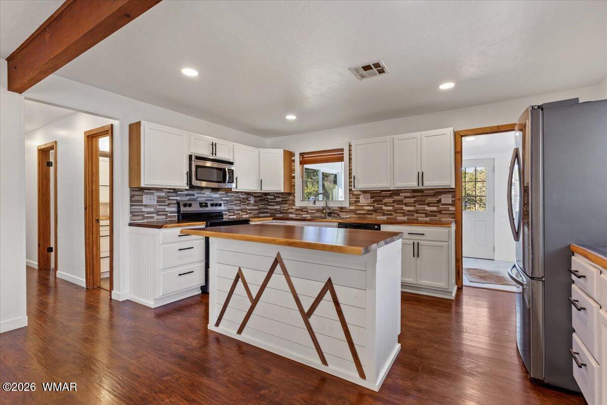 6 County Road 3166, Vernon, AZ 85940