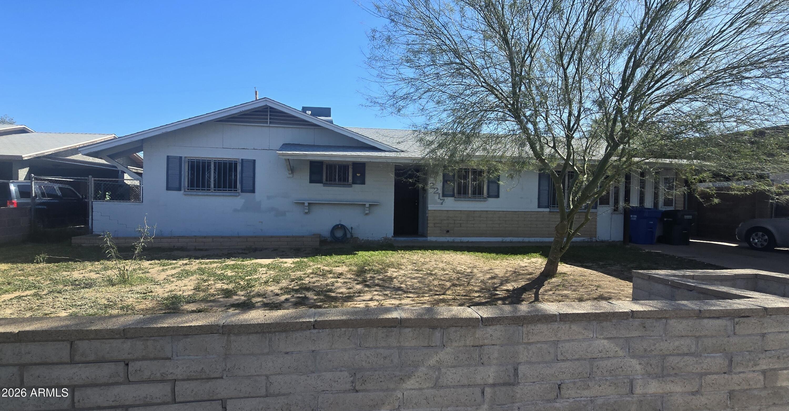 2217 W WAYLAND Road, Phoenix, AZ 85041