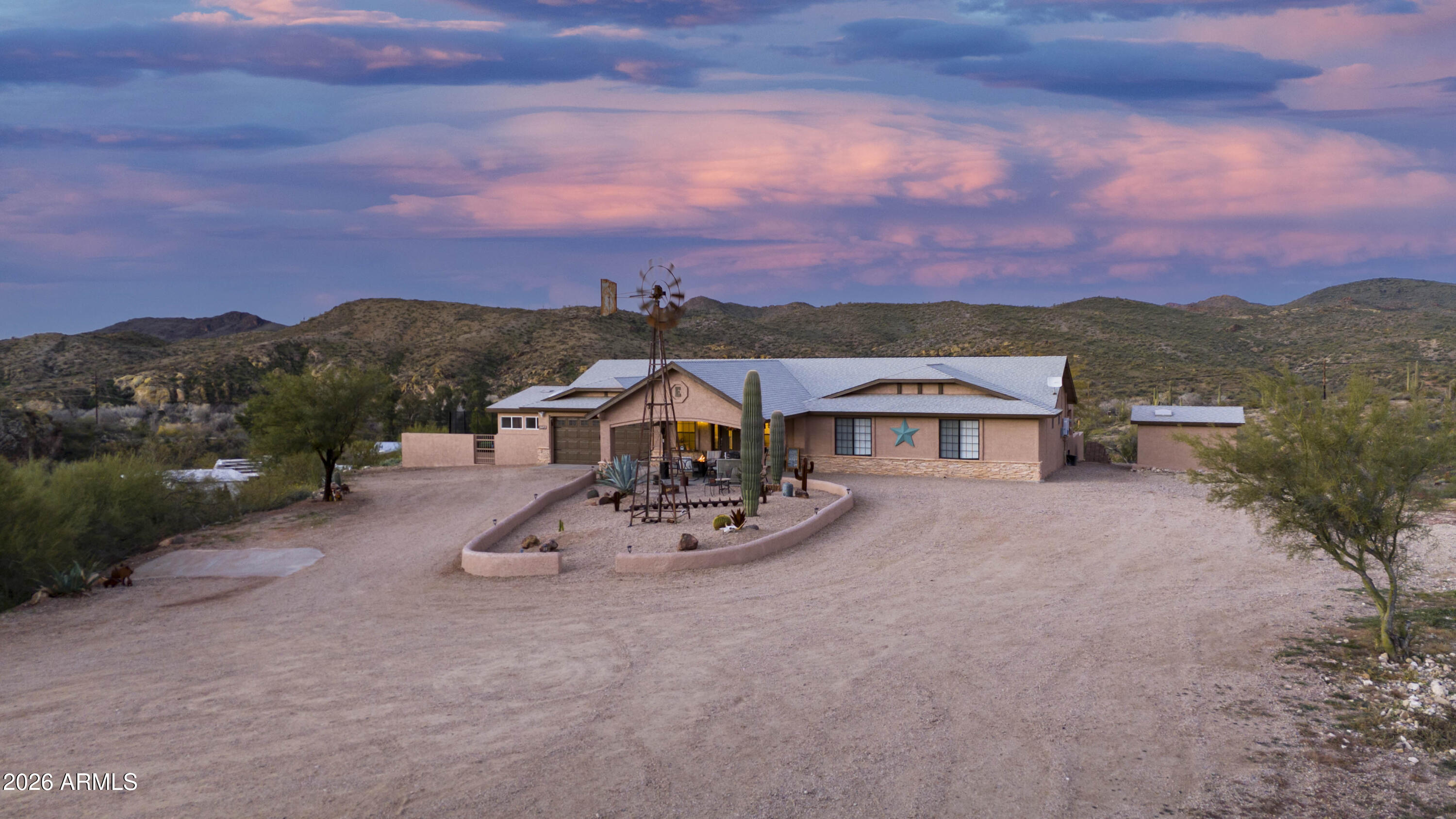 28432 W HIGHWAY 60, Morristown, AZ 85342 — Photo 1 of 60