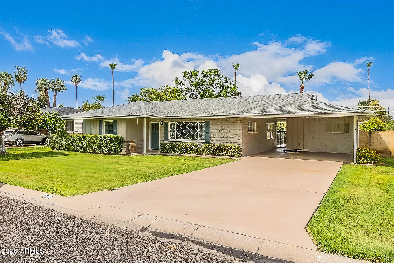 4577 E CALLE VENTURA, Phoenix, AZ 85018 — Photo 1 of 22